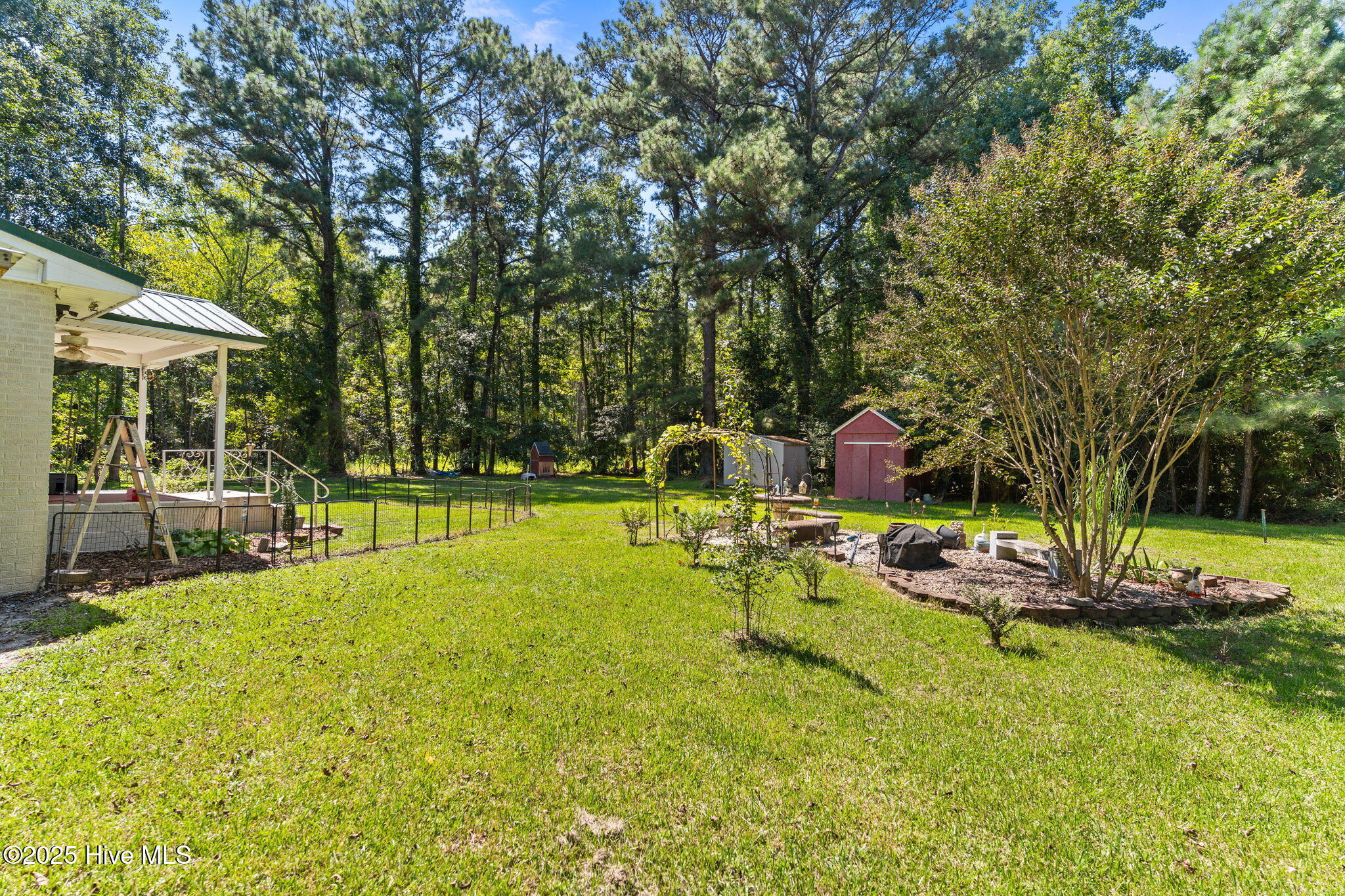 100530137 | Photo 42