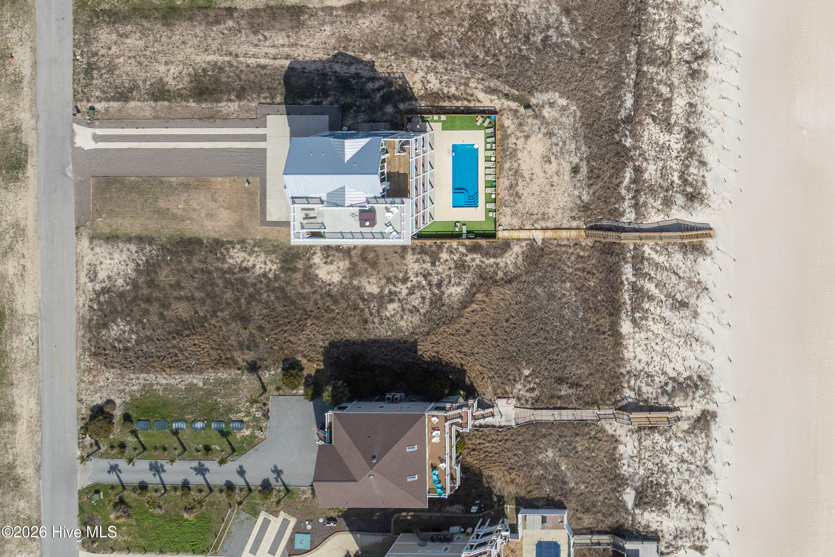 100557573 | Photo 25