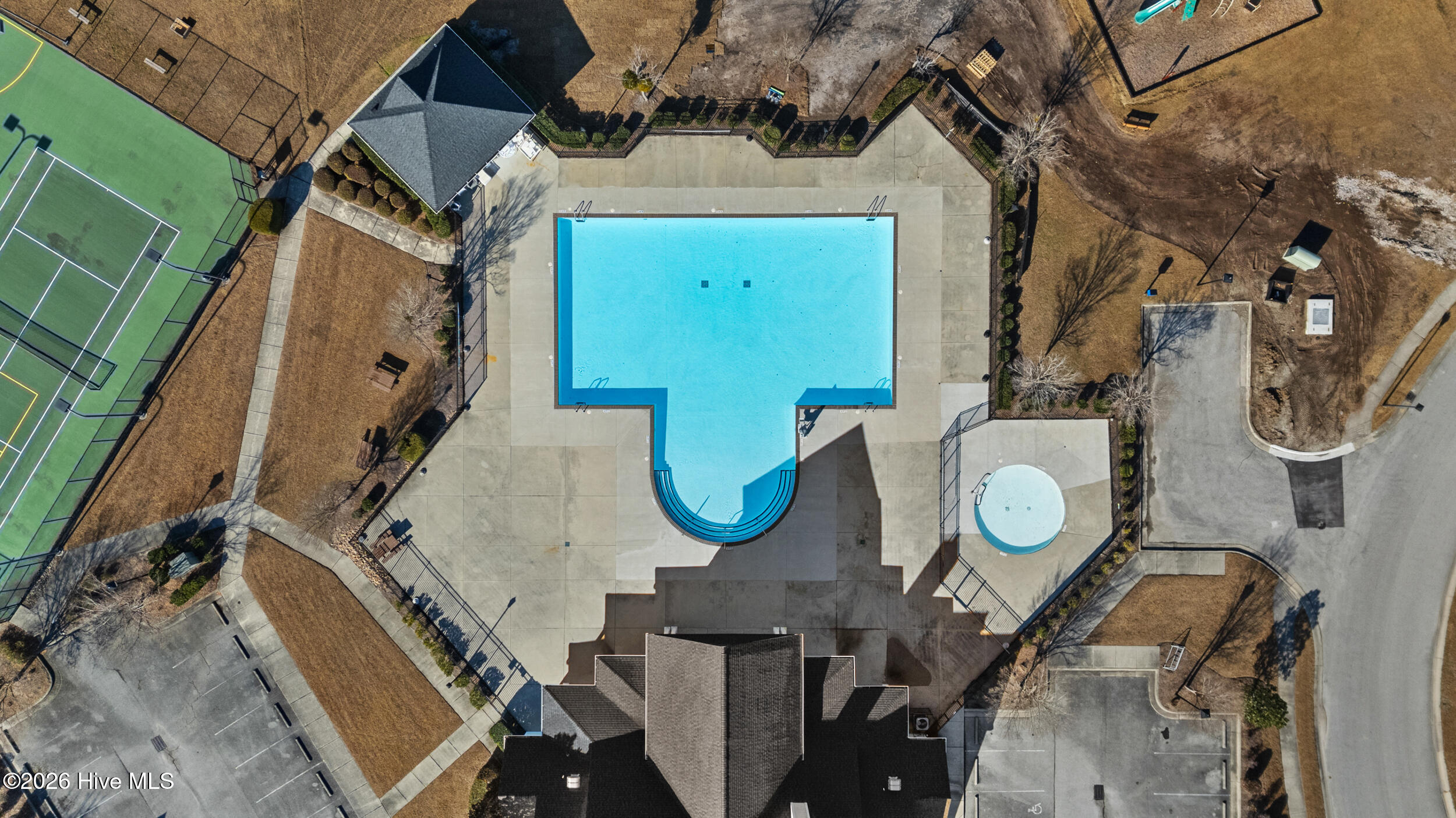 100548050 | Photo 53