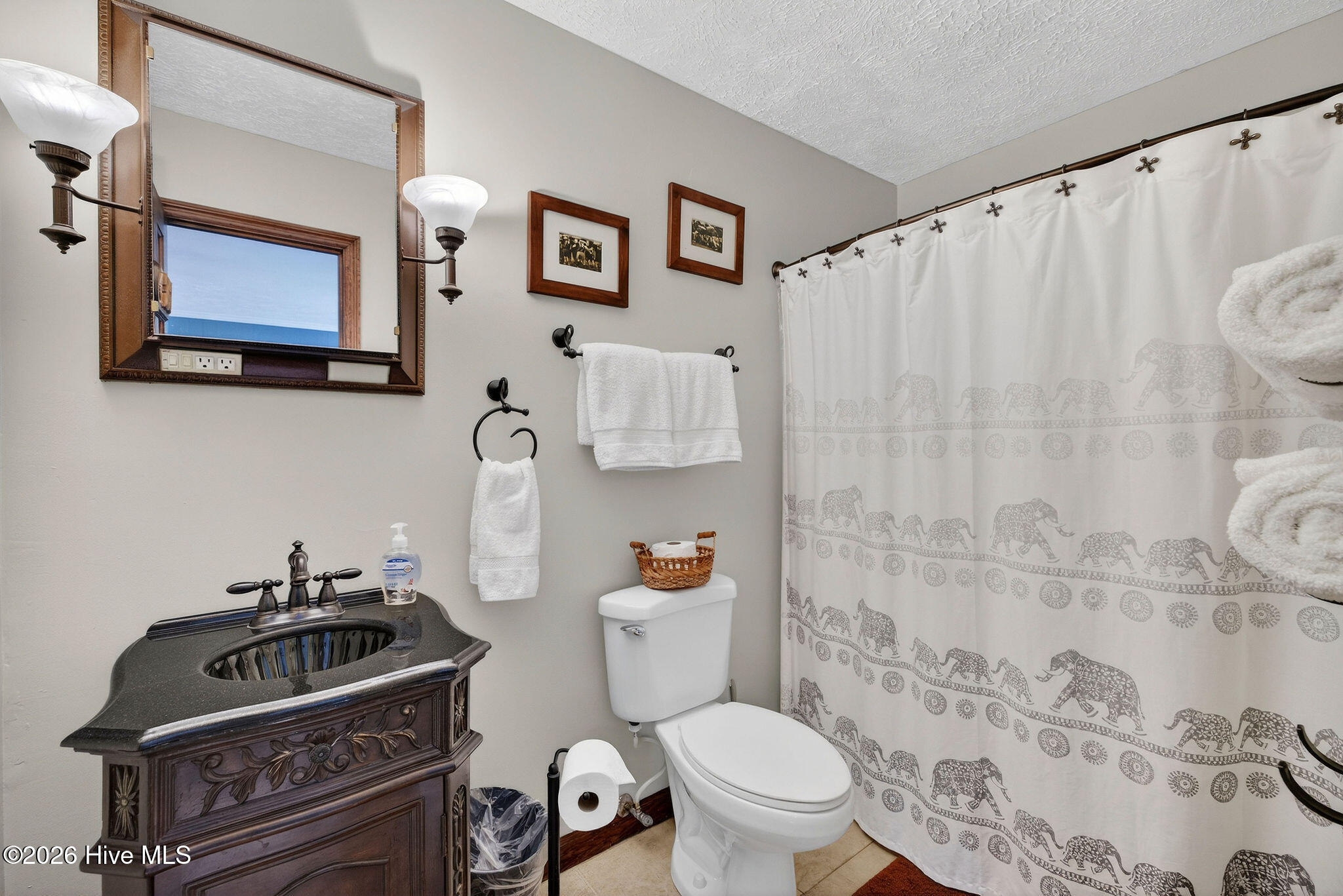 100552823 | Photo 40