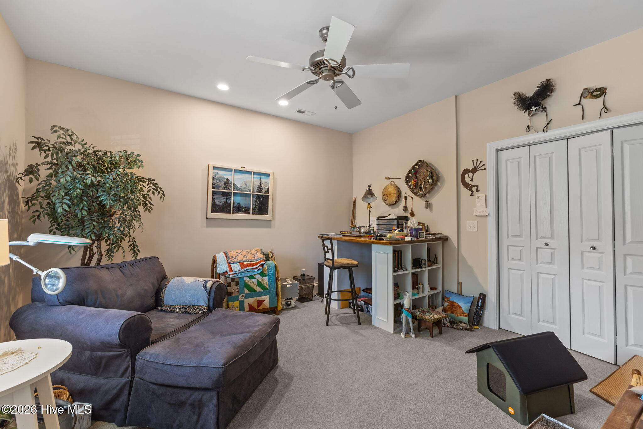 100562020 | Photo 26