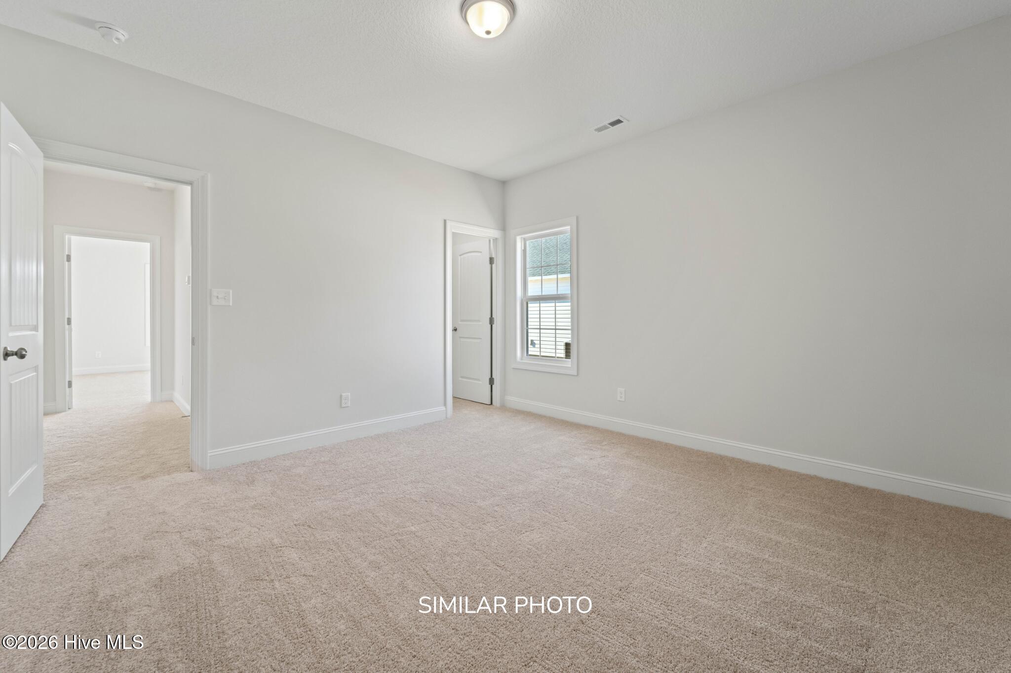 100561268 | Photo 17