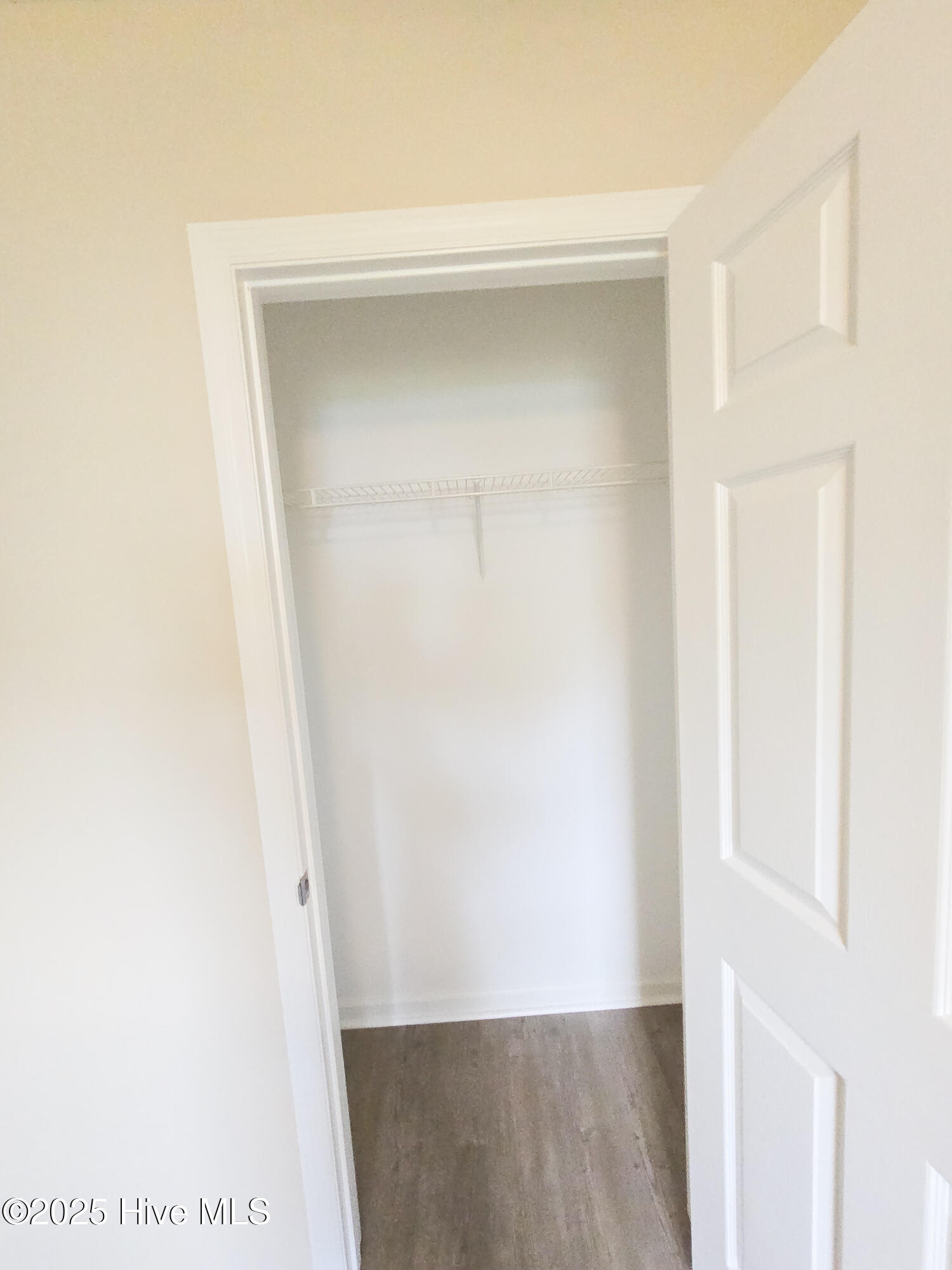 100533714 | Photo 23