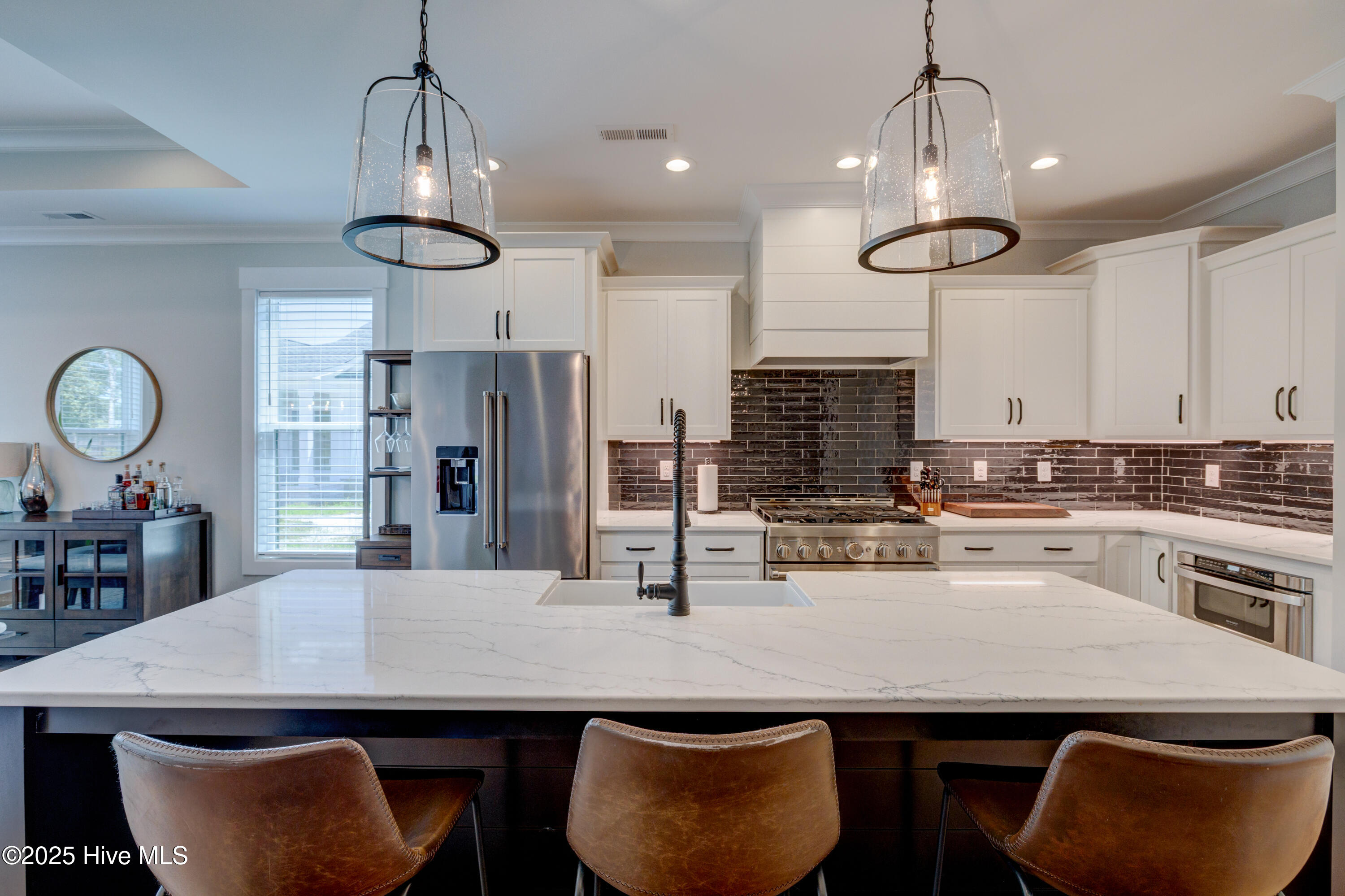 100531036 | Photo 18