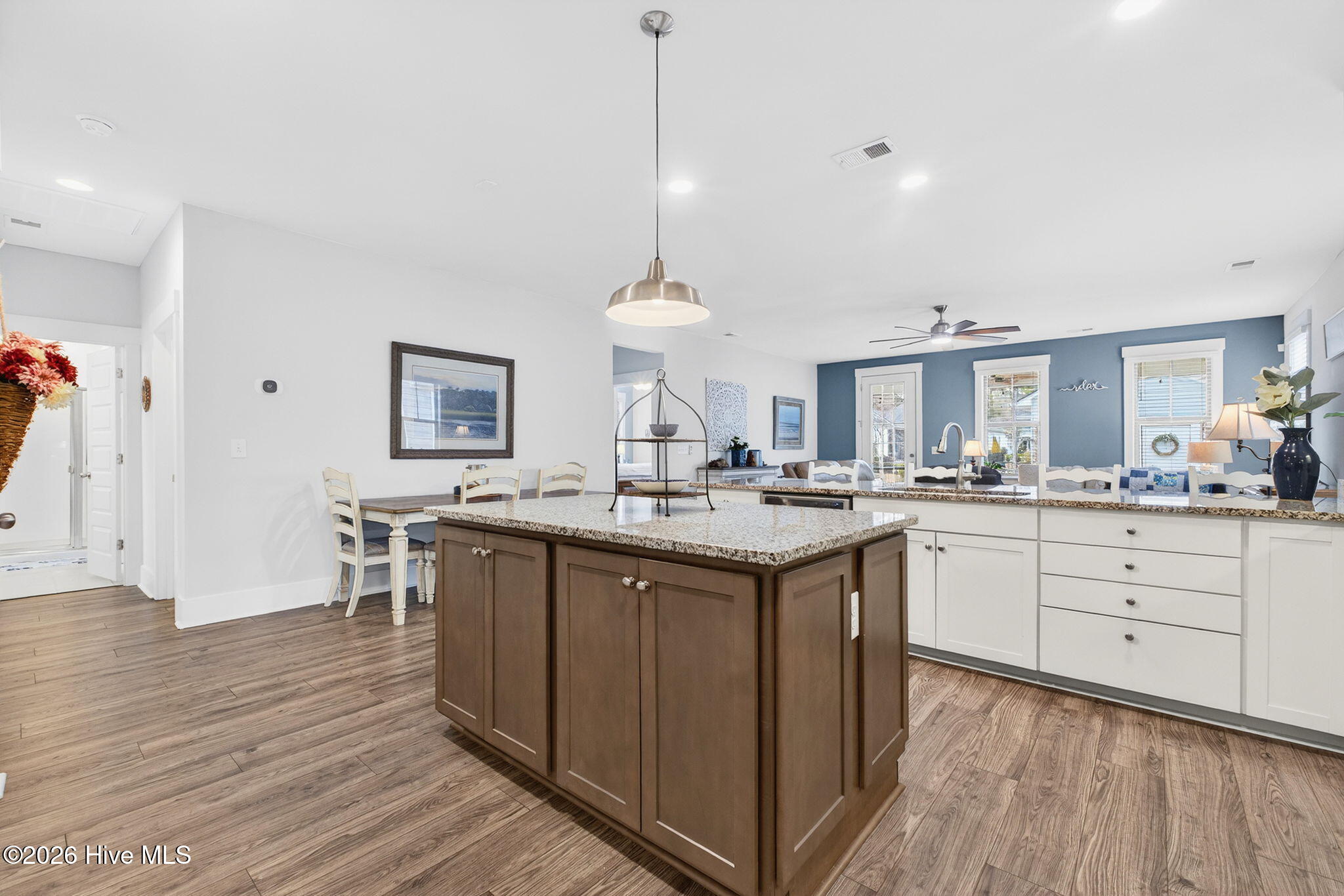 100553997 | Photo 13