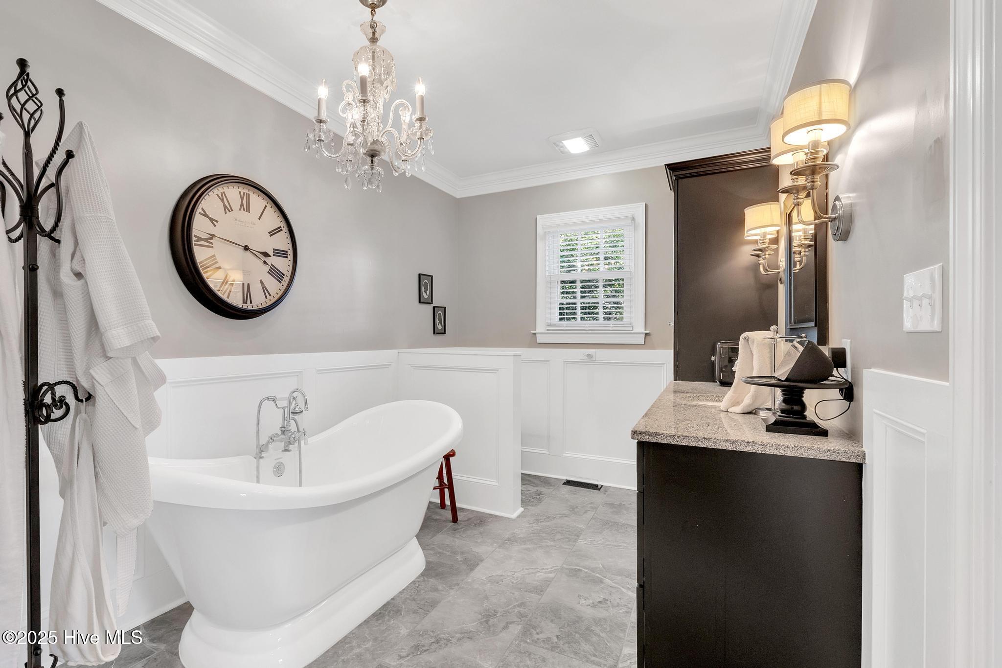 100527249 | Photo 38