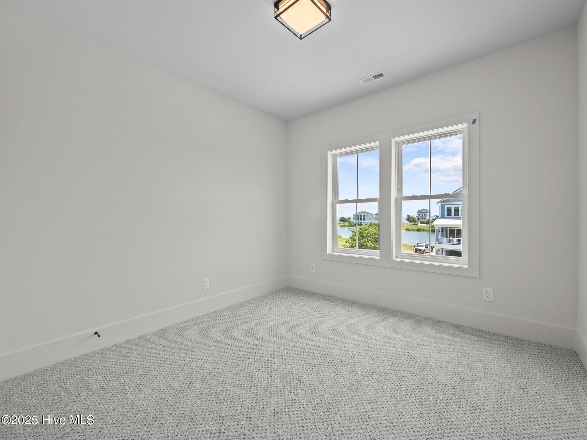 609 Cannonsgate Drive, Newport, NC, 28570