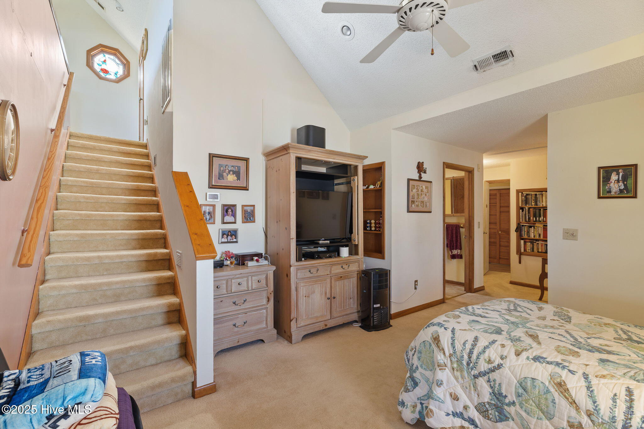 100531930 | Photo 27