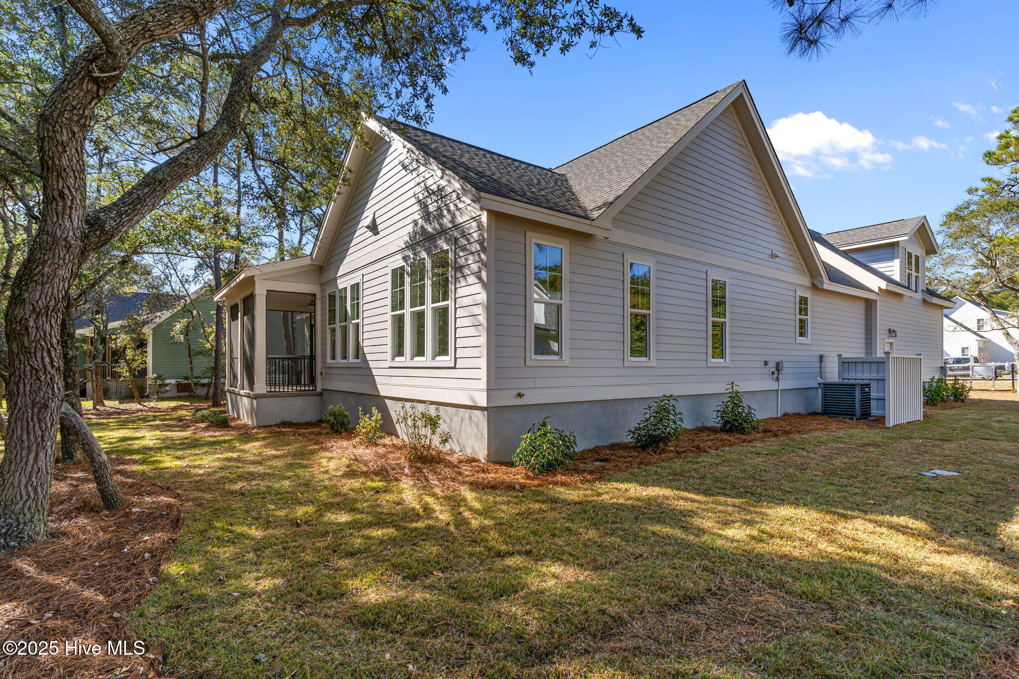 100532688 | Photo 41