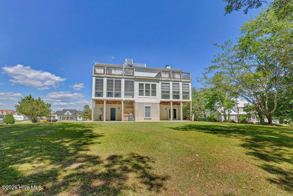 100569343 | Photo 40