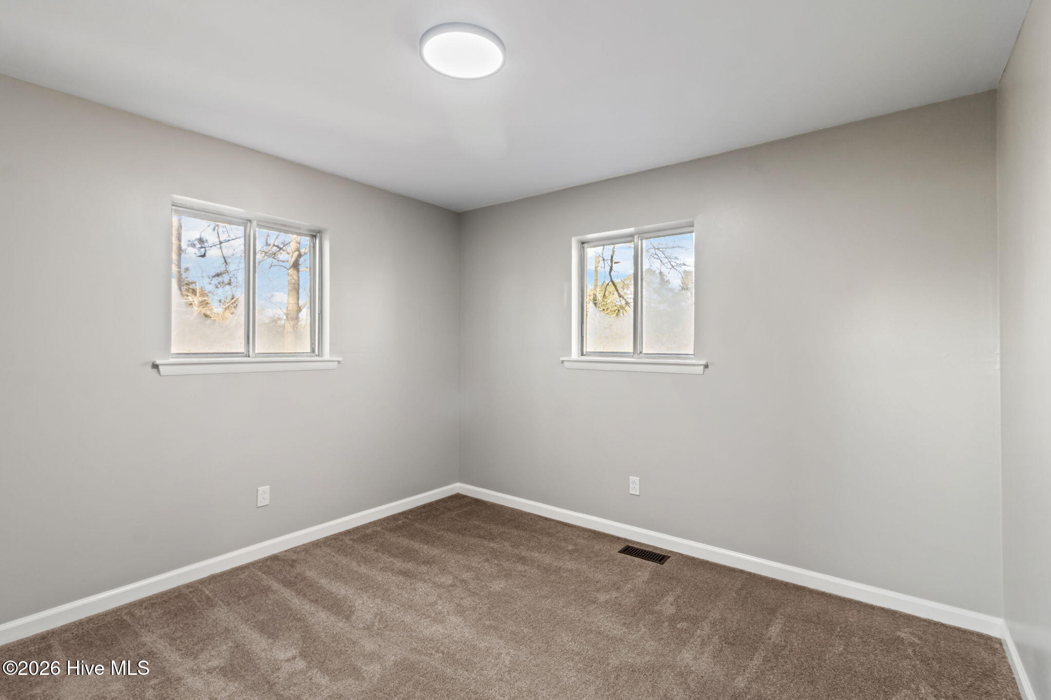 100560712 | Photo 29