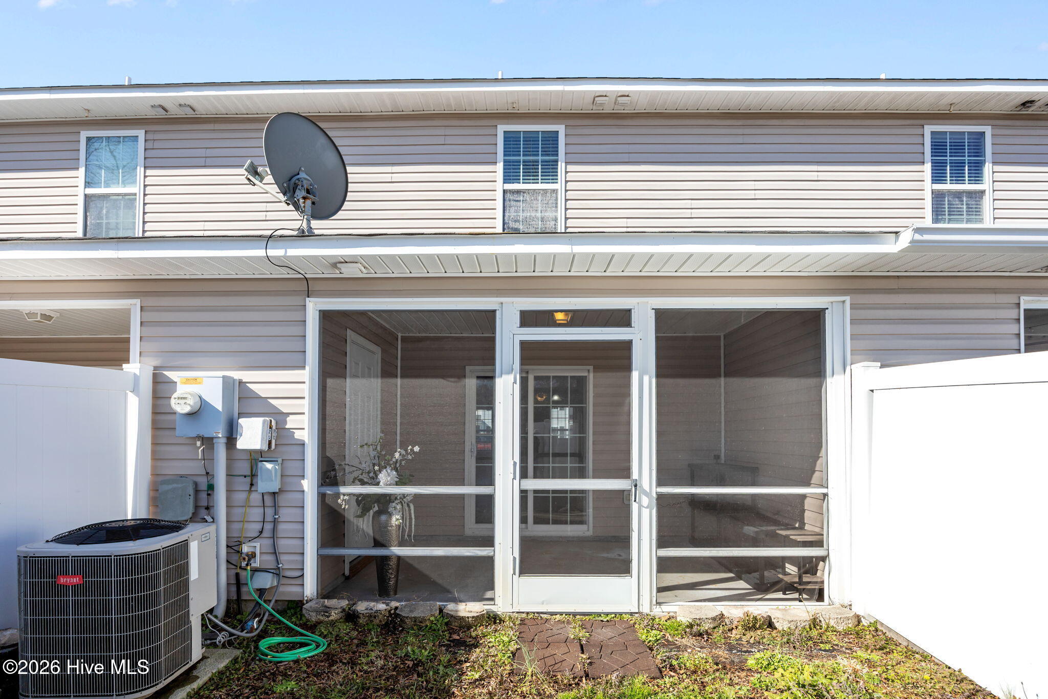 100552891 | Photo 17