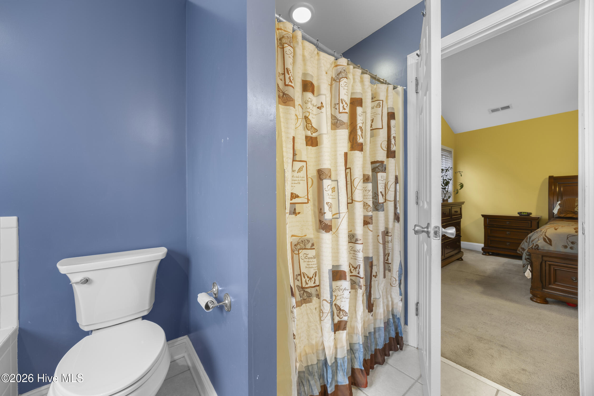 100549388 | Photo 19