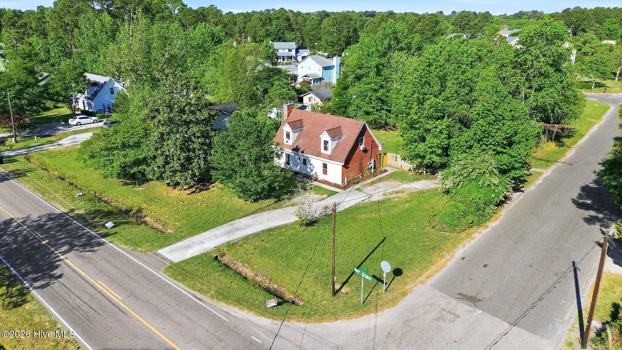 100568902 | Photo 53