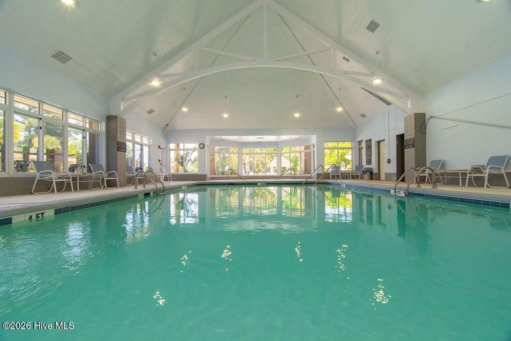 100568211 | Photo 24