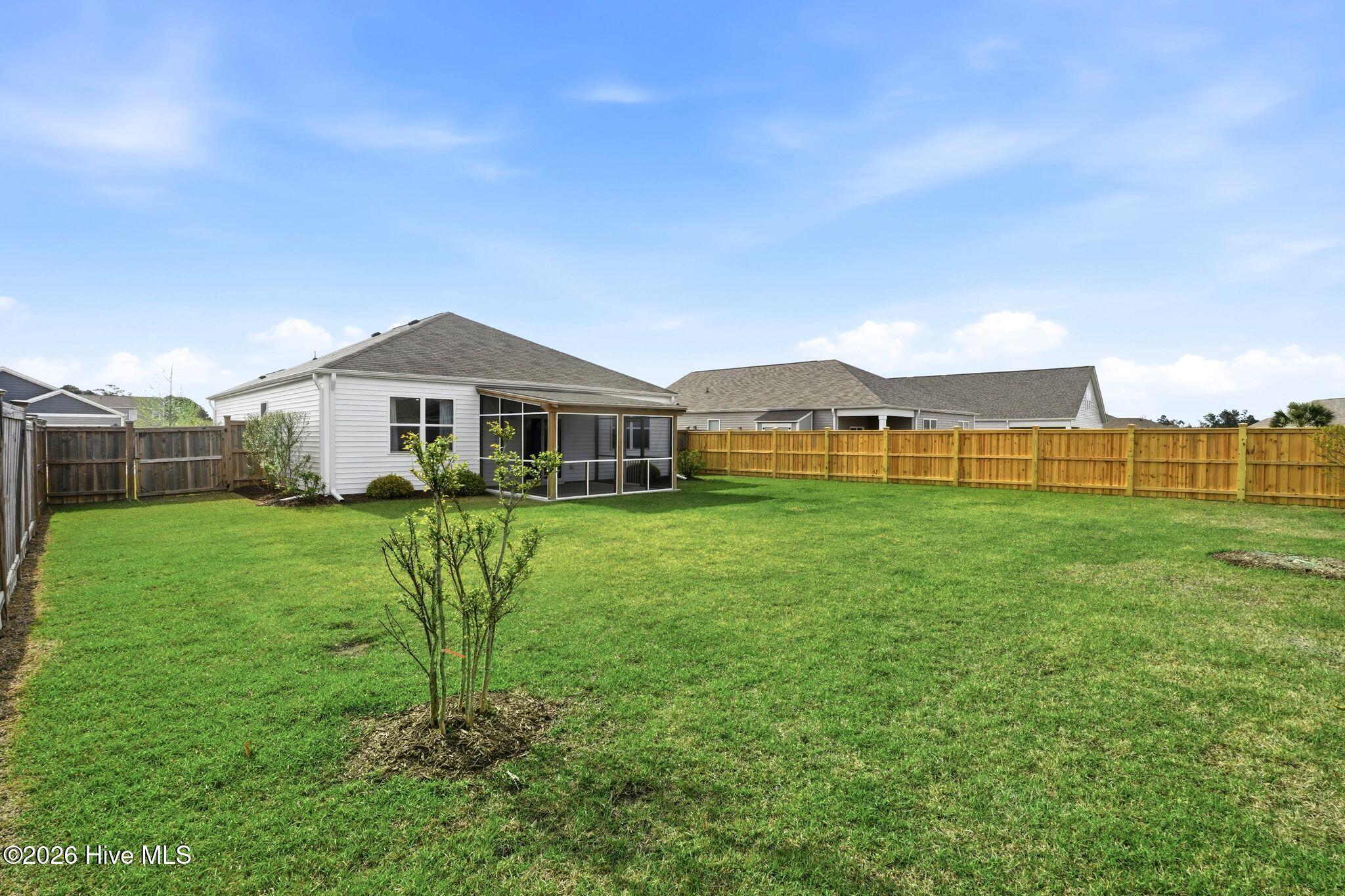 100562900 | Photo 39