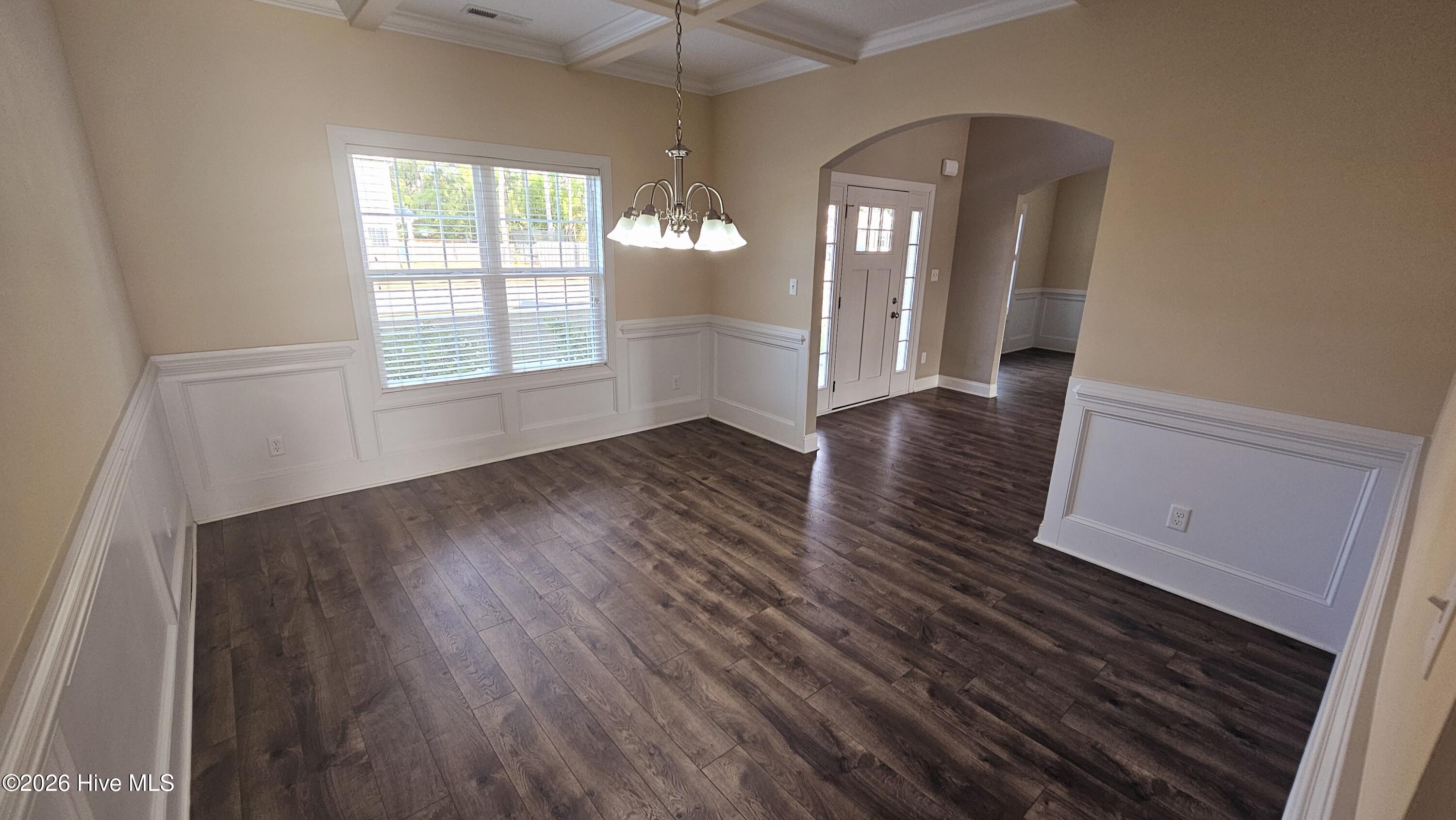 100549726 | Photo 36