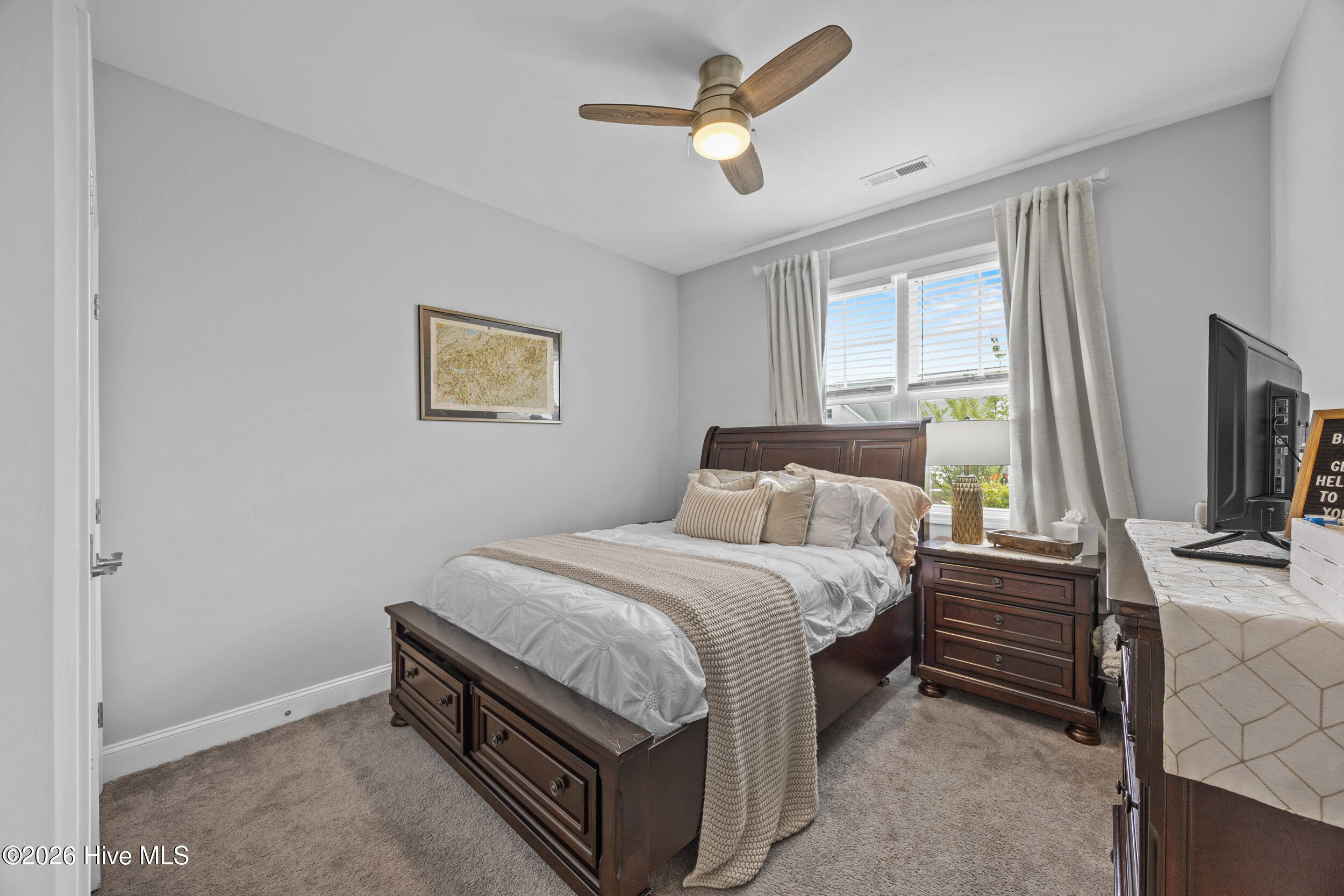 100565874 | Photo 13