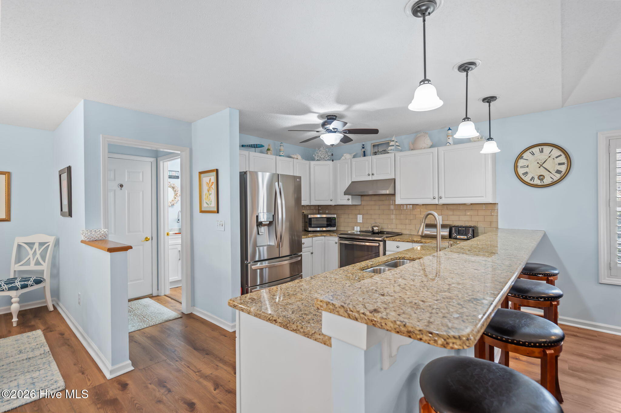 100557863 | Photo 16