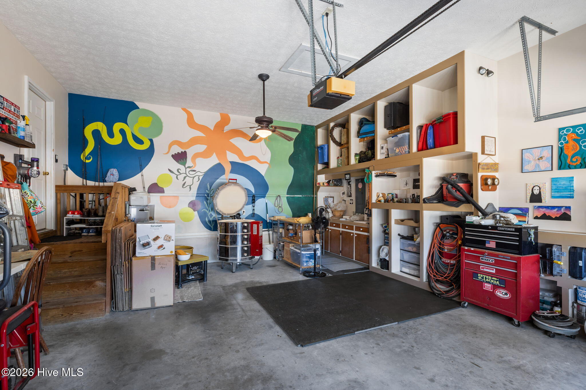 100558206 | Photo 43