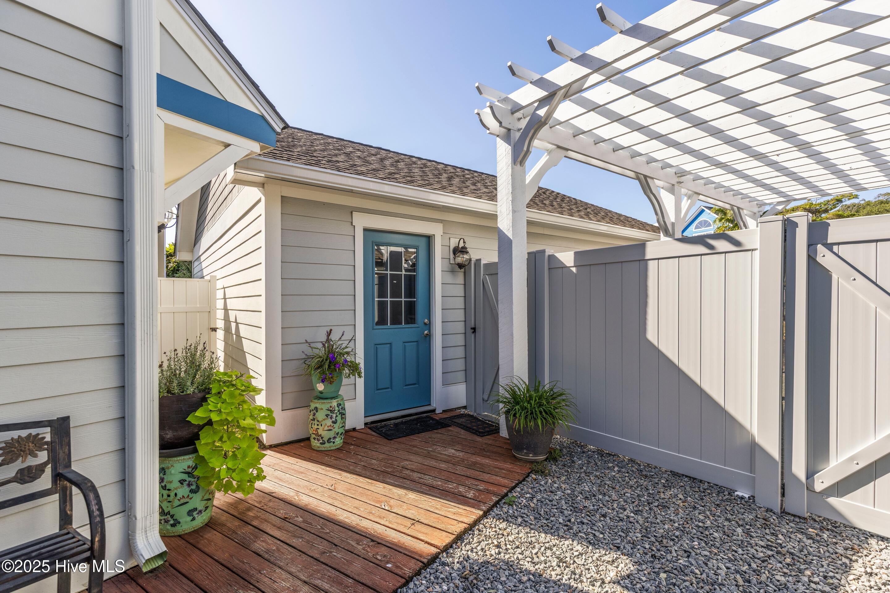 100533338 | Photo 53