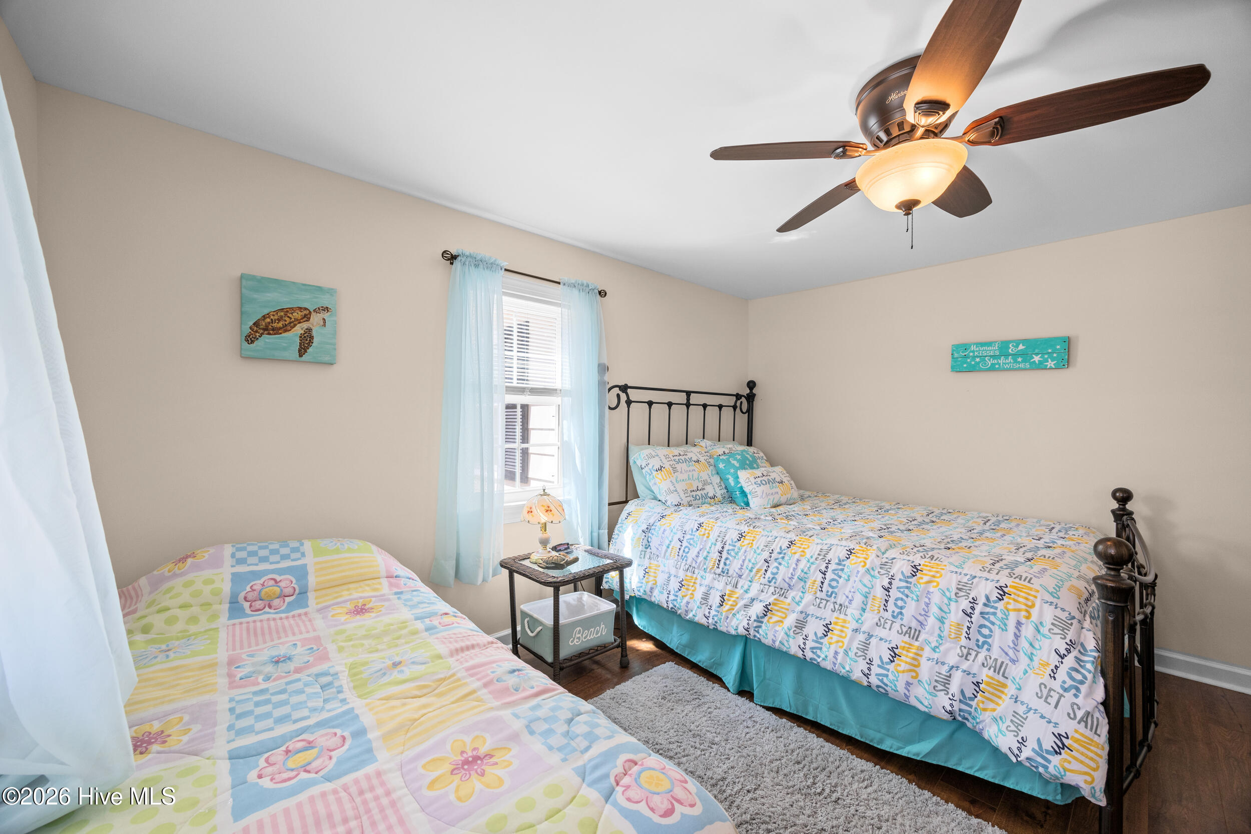 100567287 | Photo 21