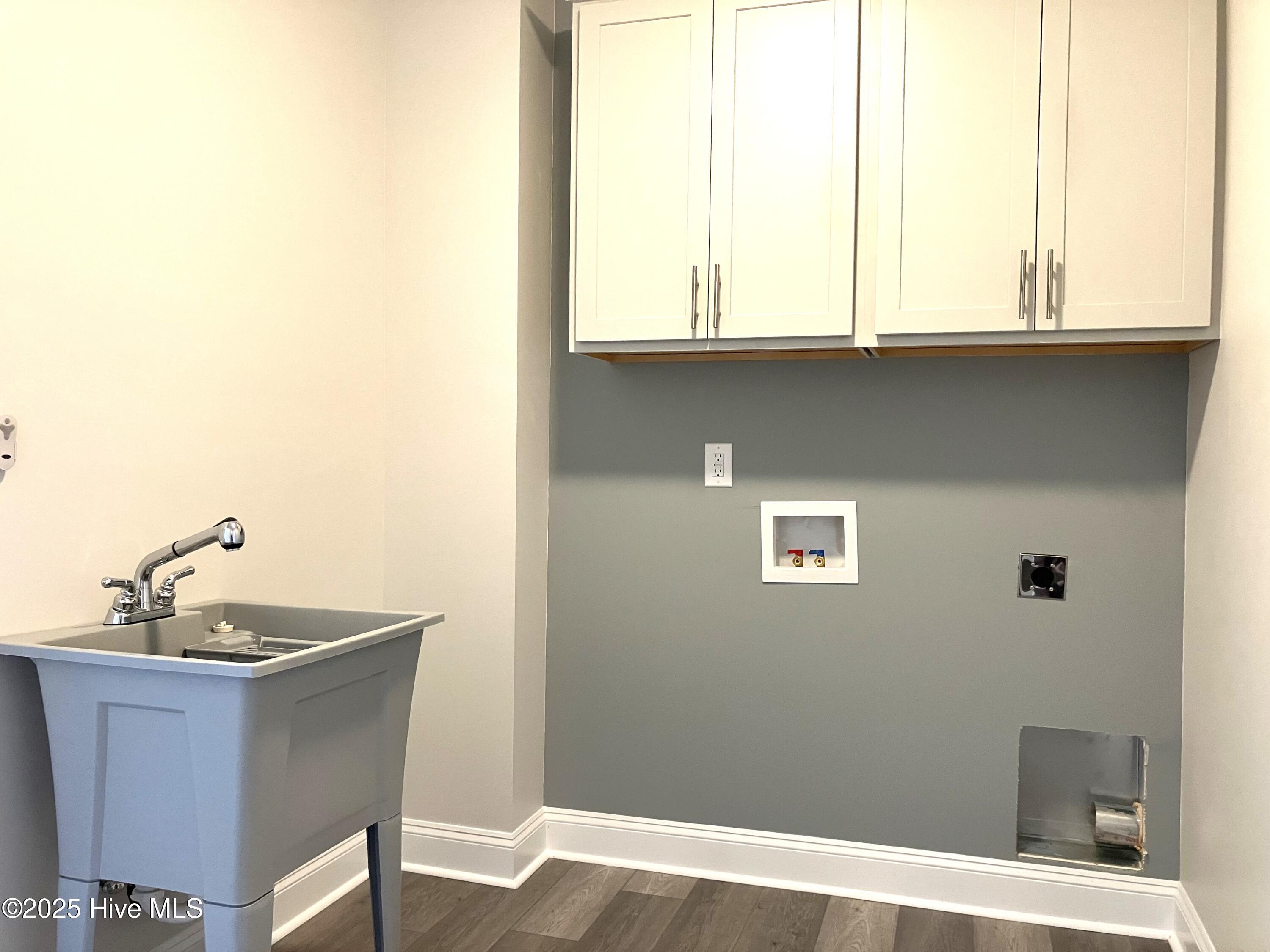 100514108 | Photo 42