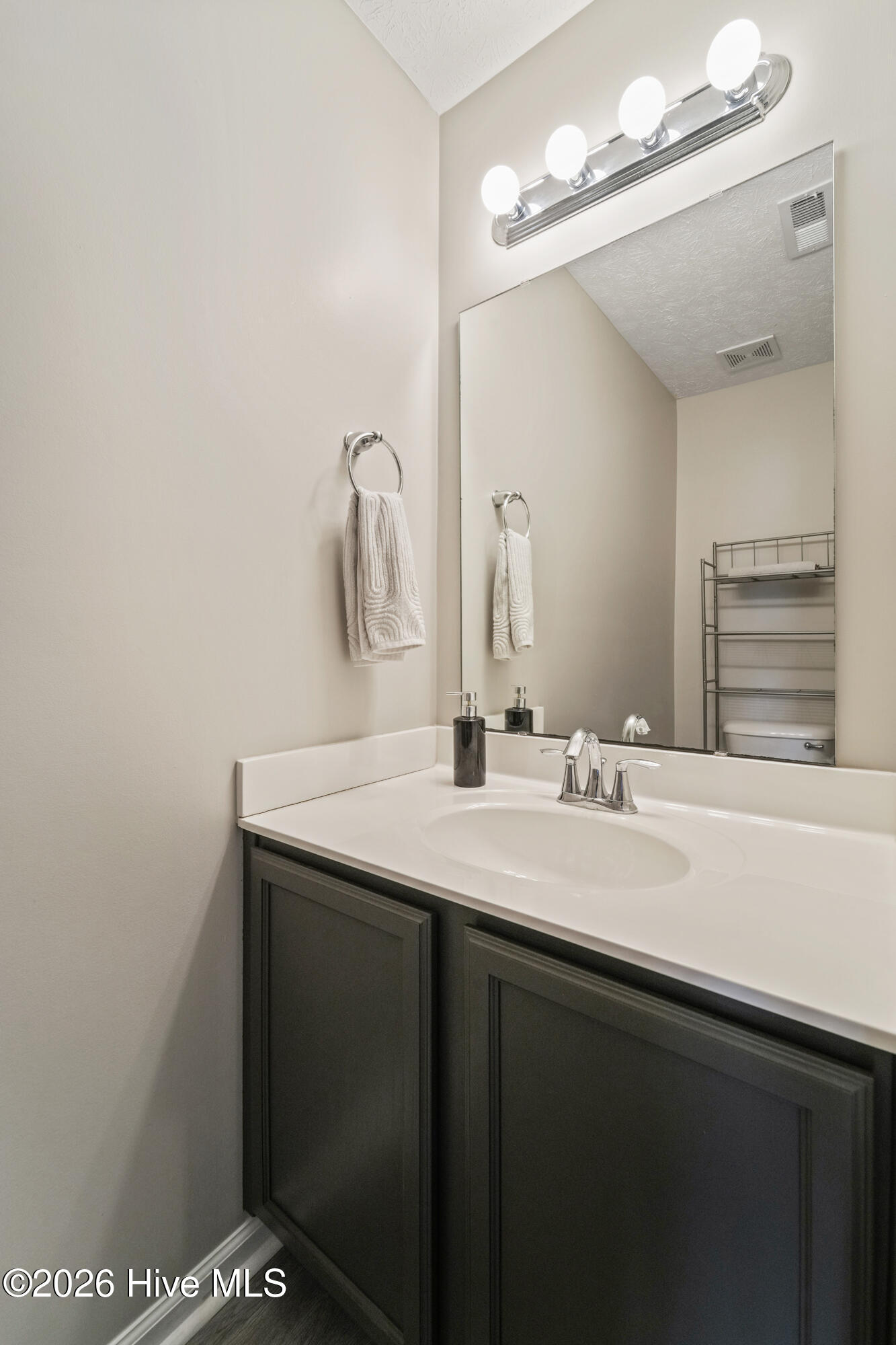 100558944 | Photo 21