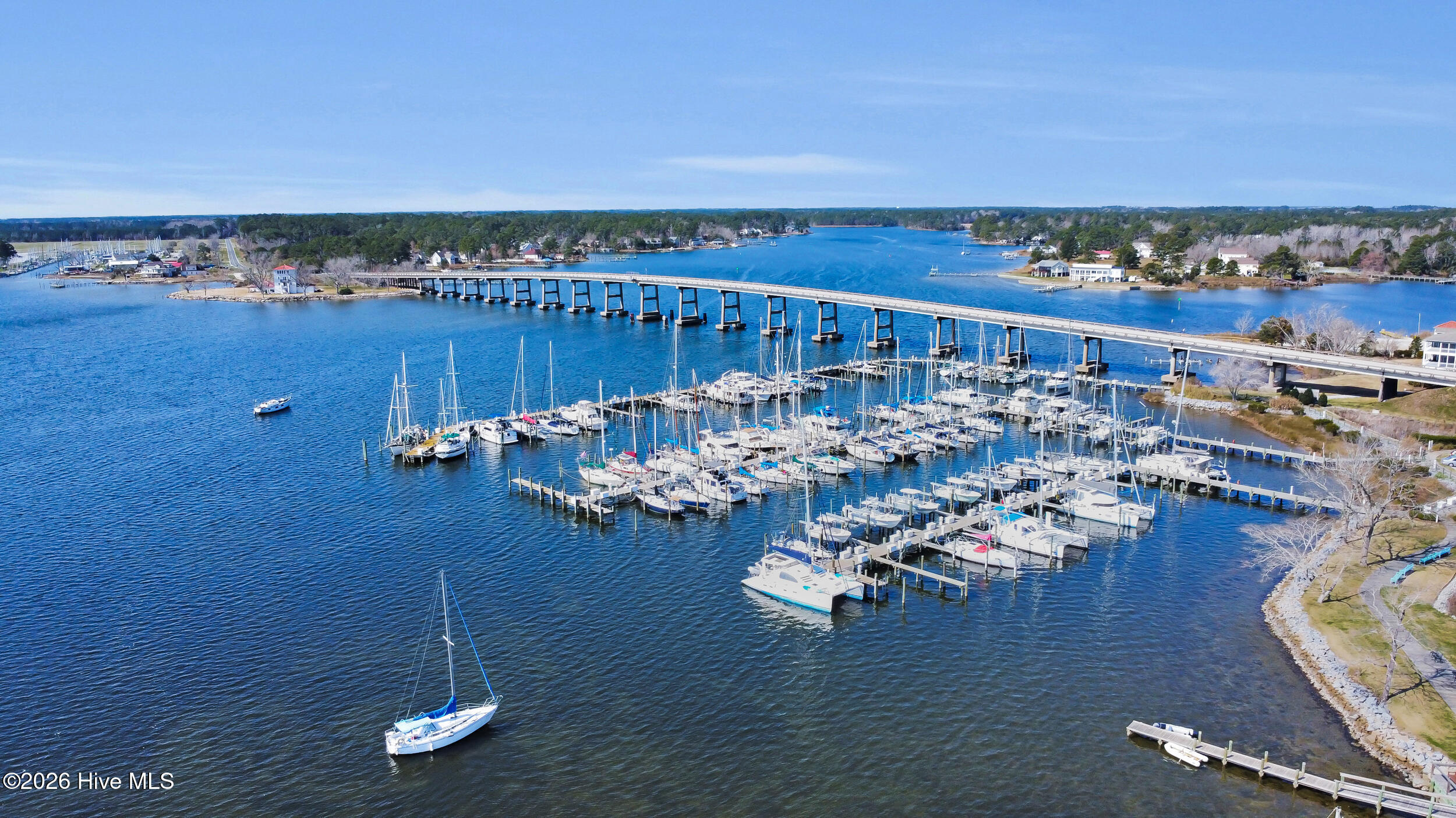 61 Spinnaker Point Road N, Oriental, NC, 28571