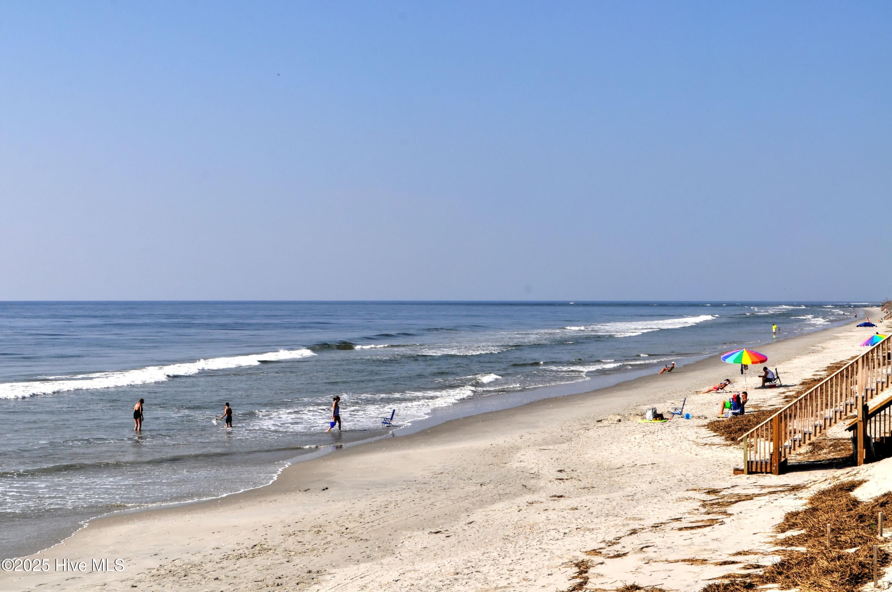 100546505 | Photo 38