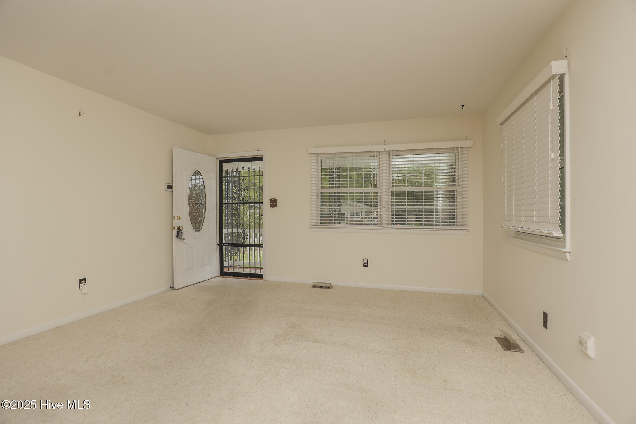 137 Cardinal Road, Jacksonville, NC 28546 – photo 12: 137 Cardinal-21