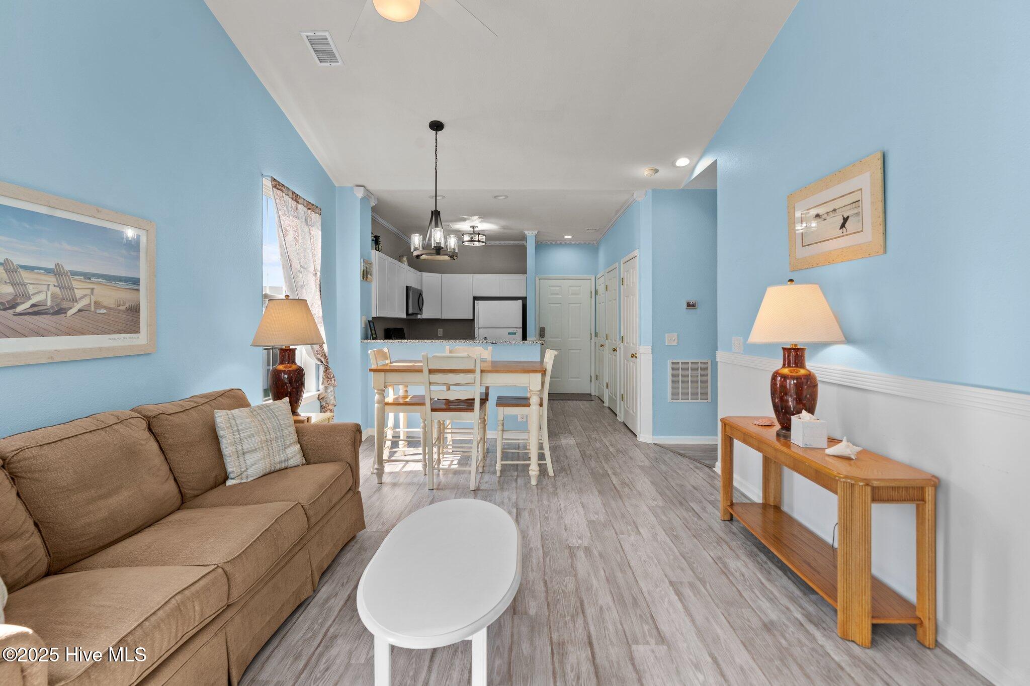 100511741 | Photo 24