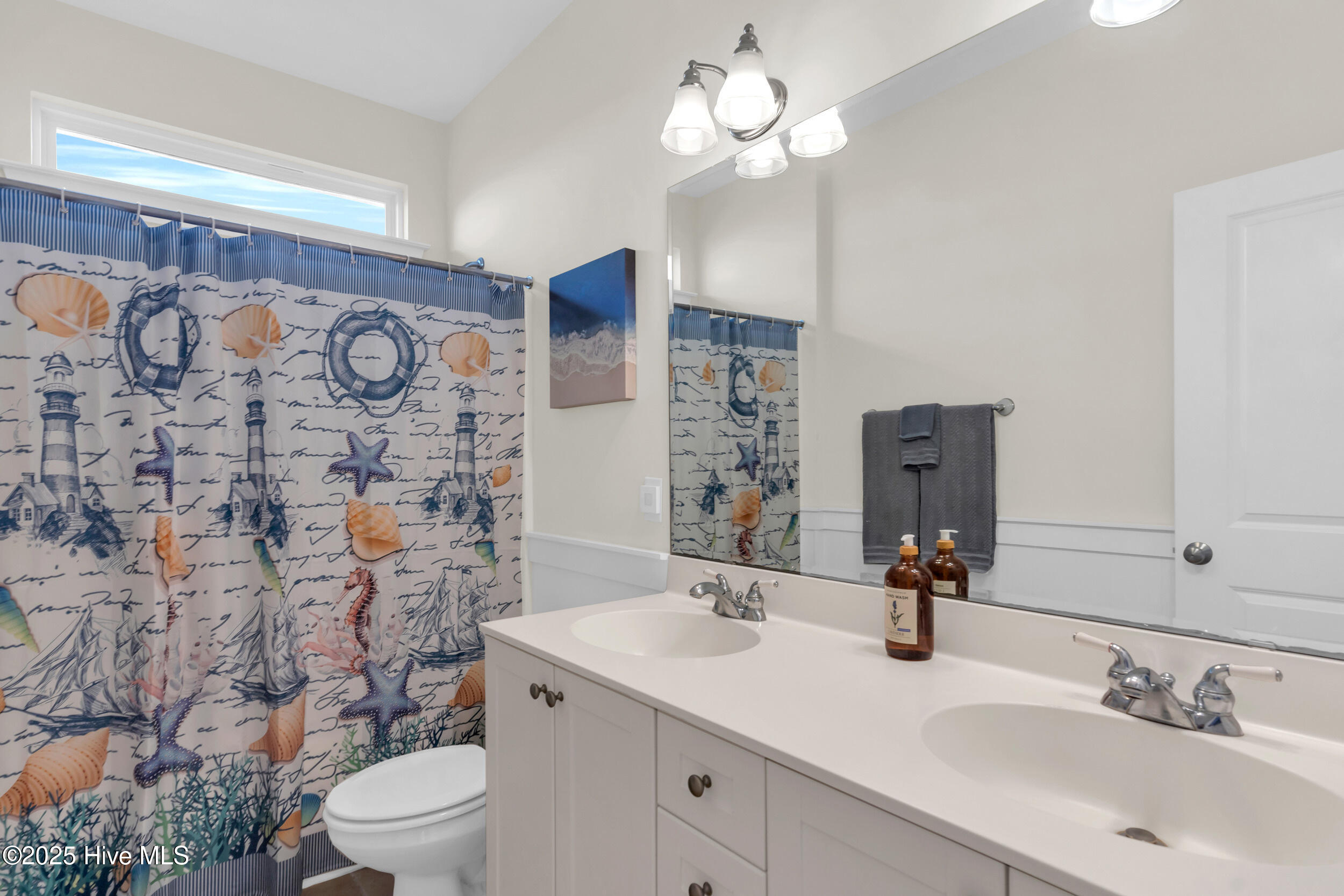 100530363 | Photo 18