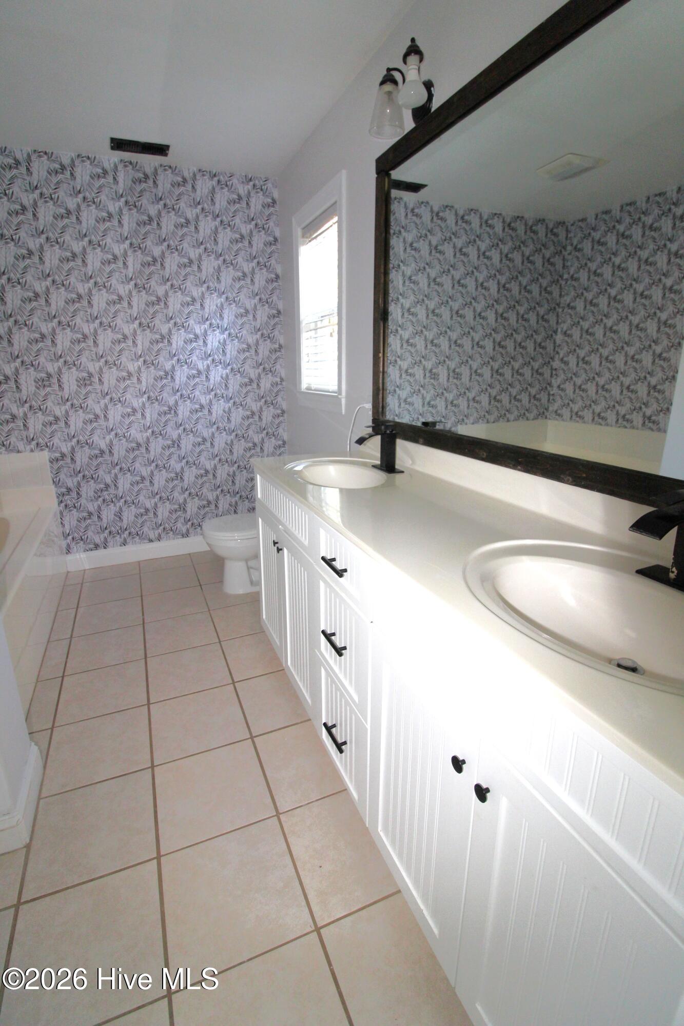 100538724 | Photo 24