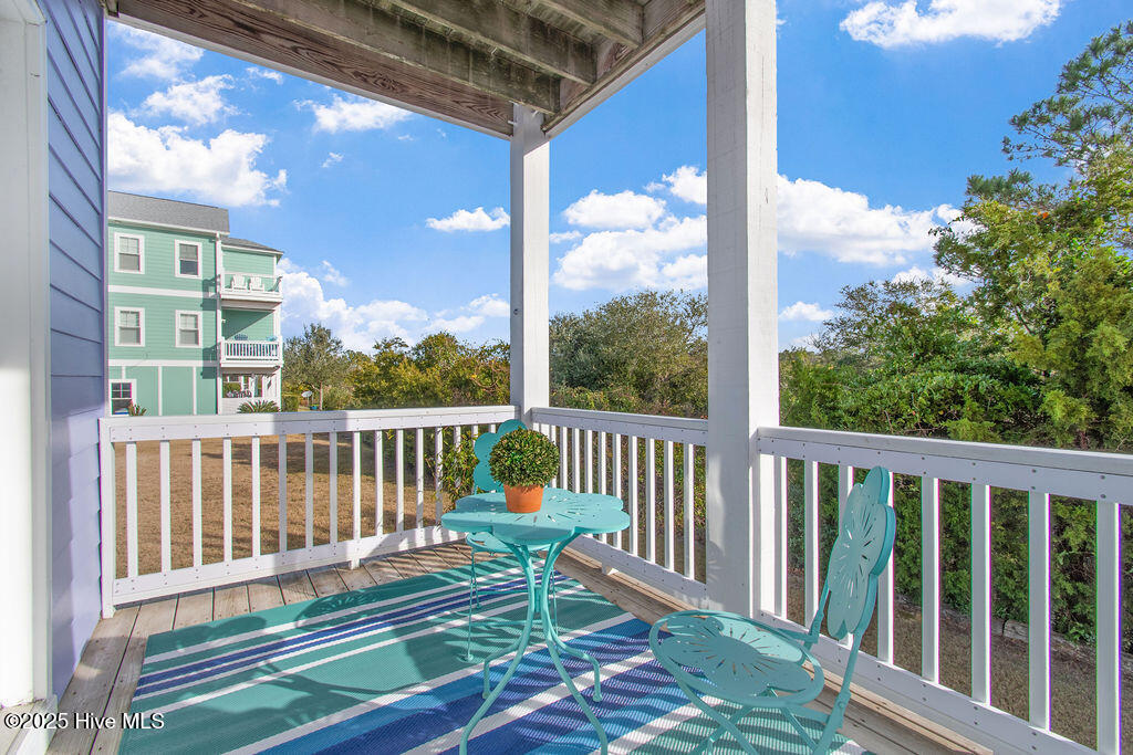 100542362 | Photo 18