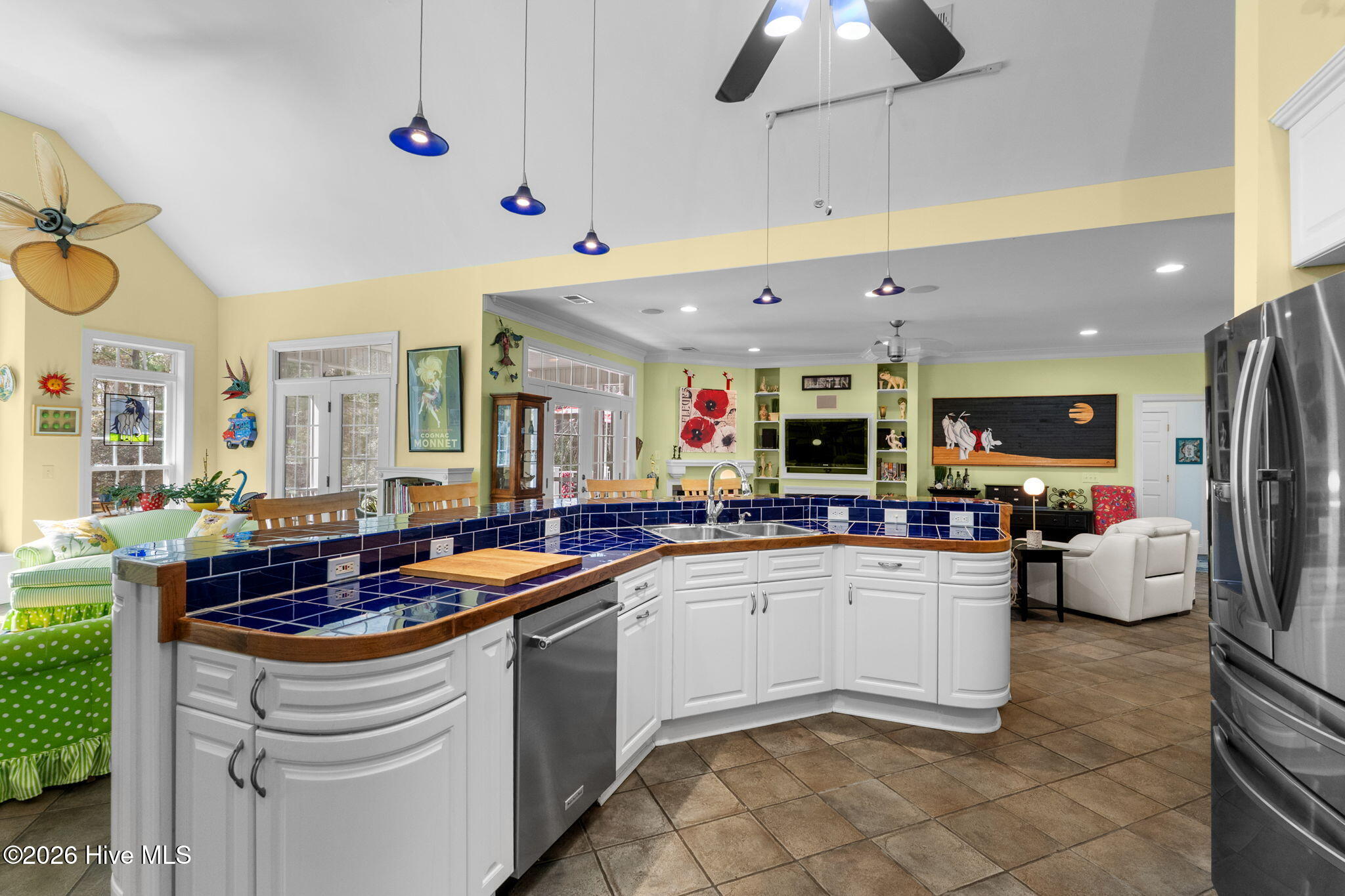 100565565 | Photo 23