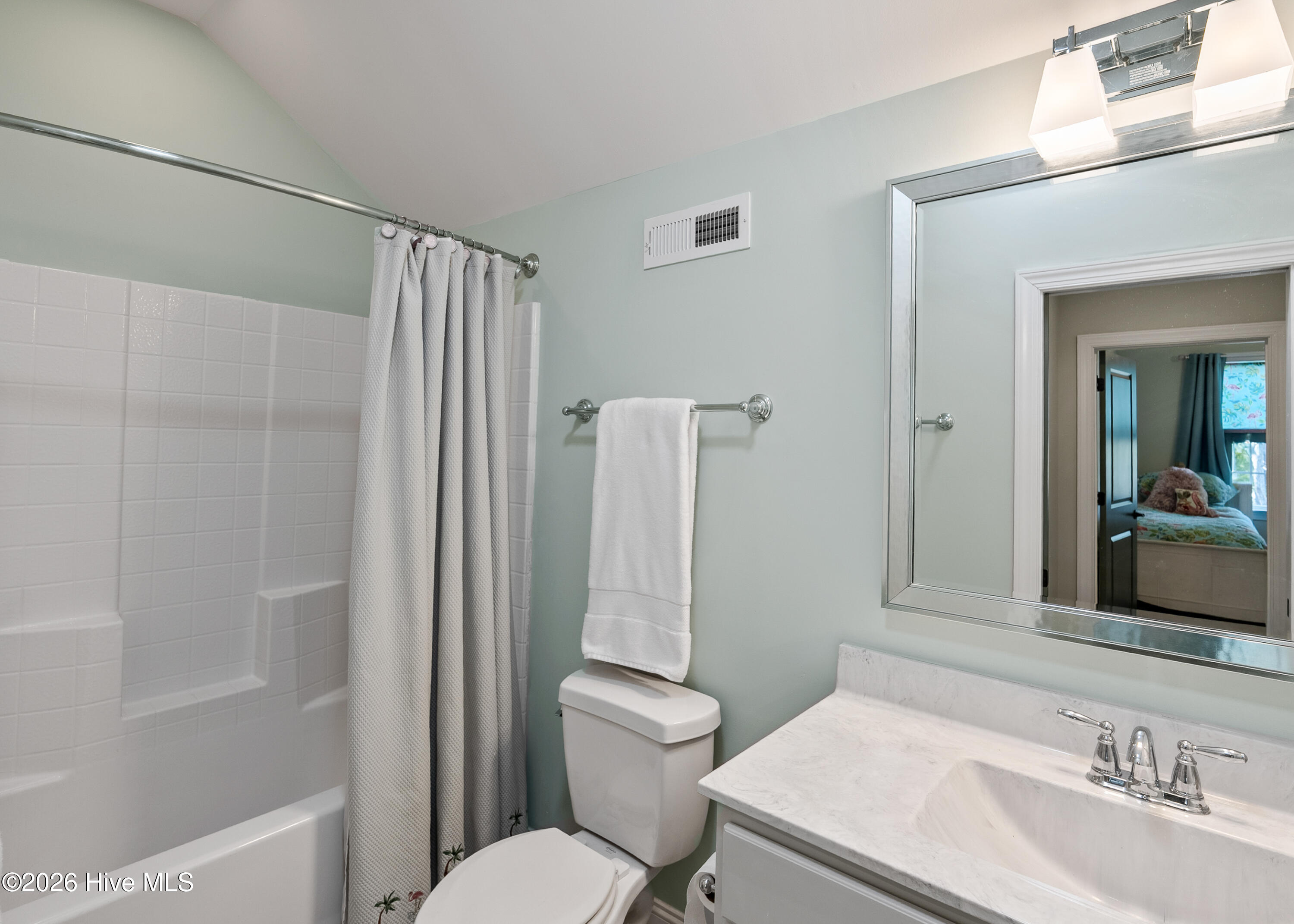 100550882 | Photo 37