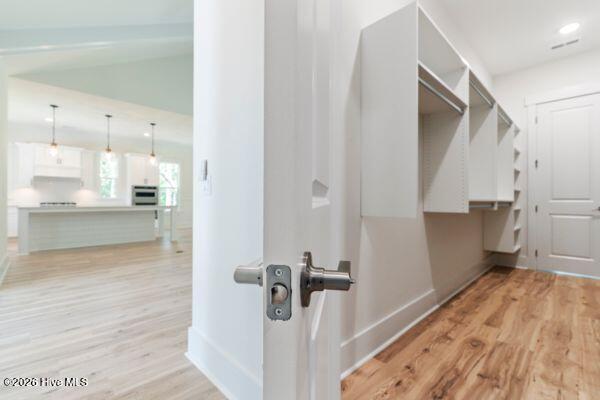 100556716 | Photo 13