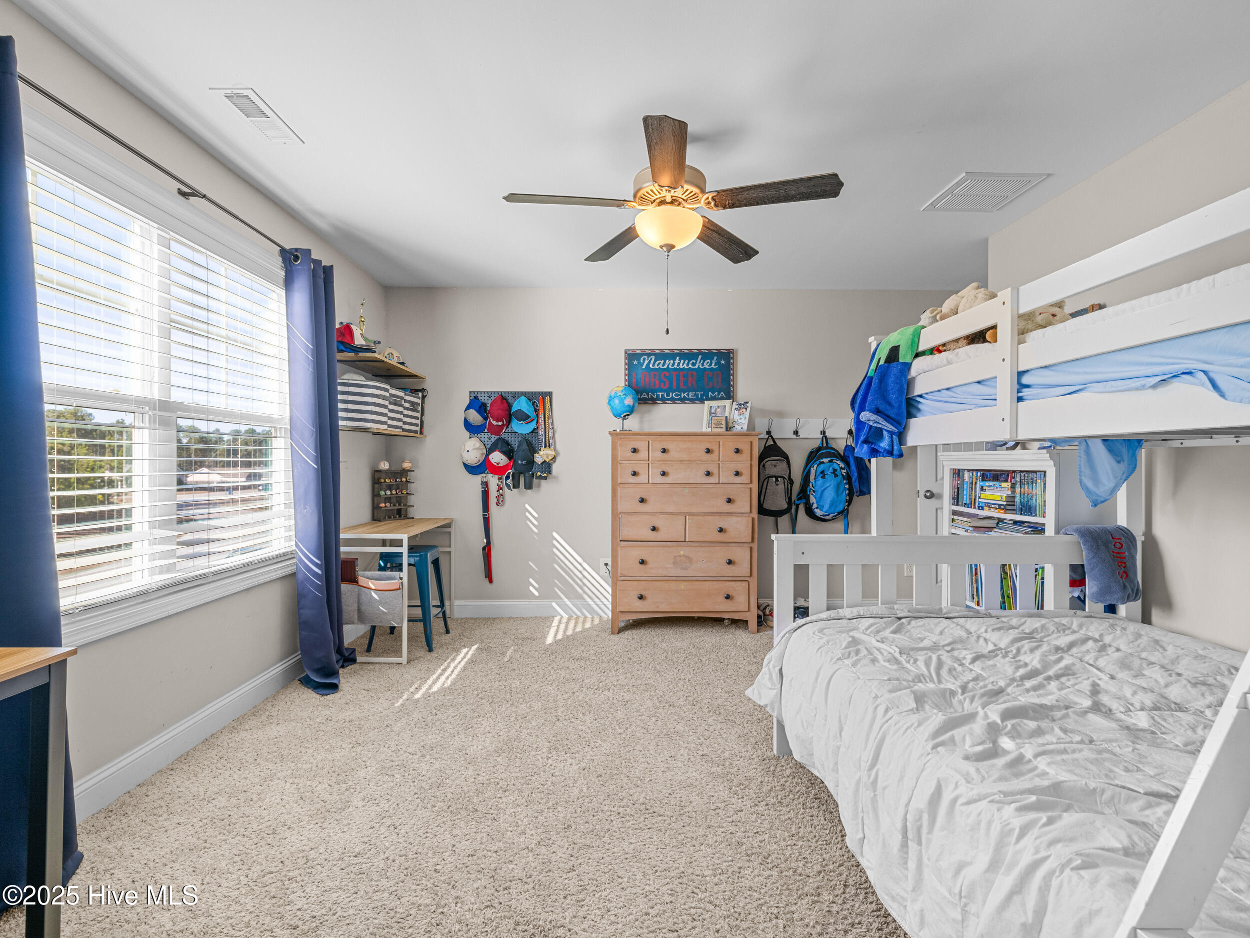 100545070 | Photo 56