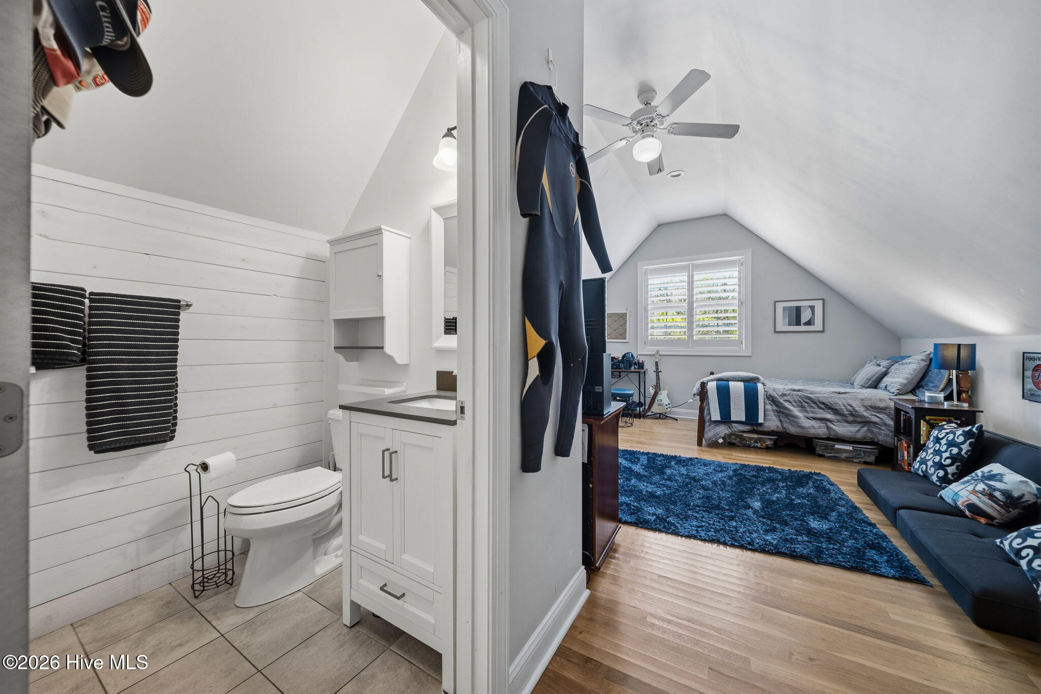 100561515 | Photo 82