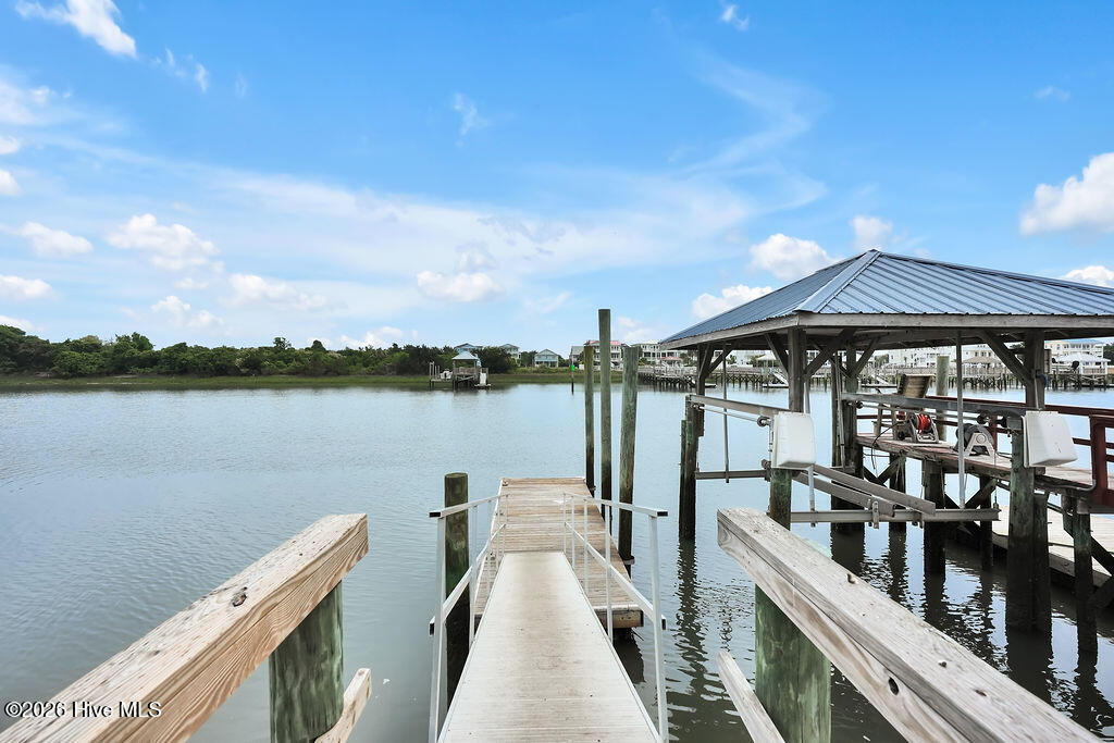 100570614 | Photo 40