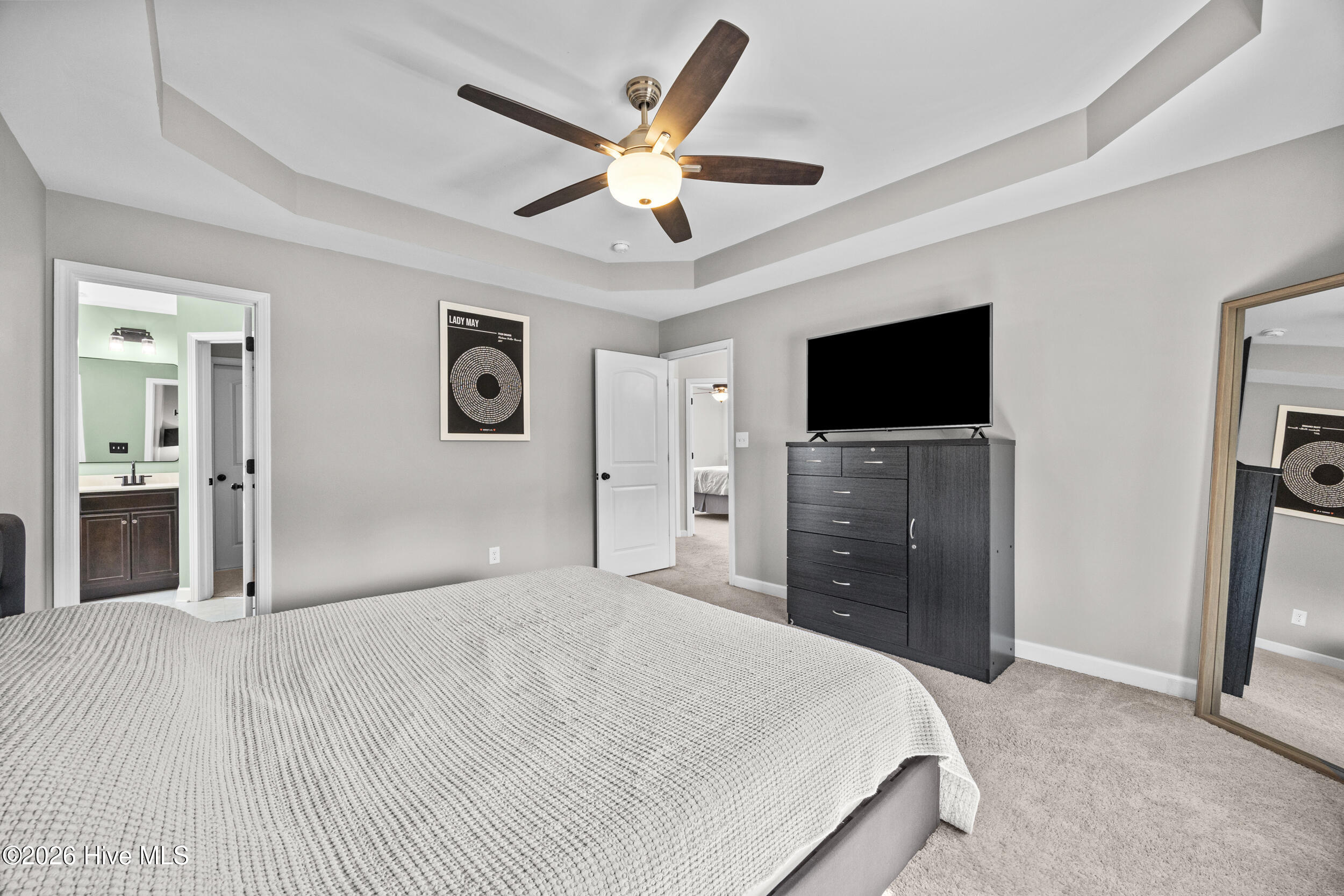 100558601 | Photo 26