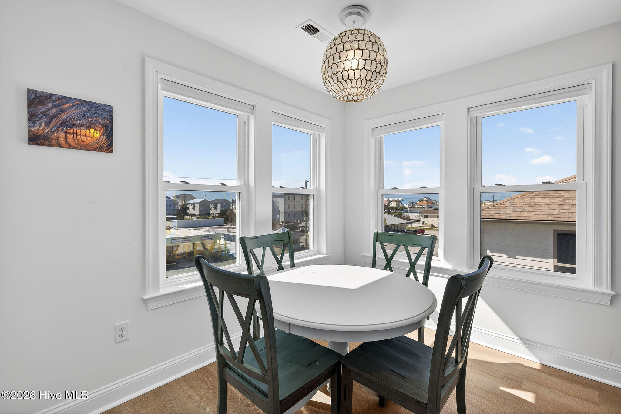 100565541 | Photo 19