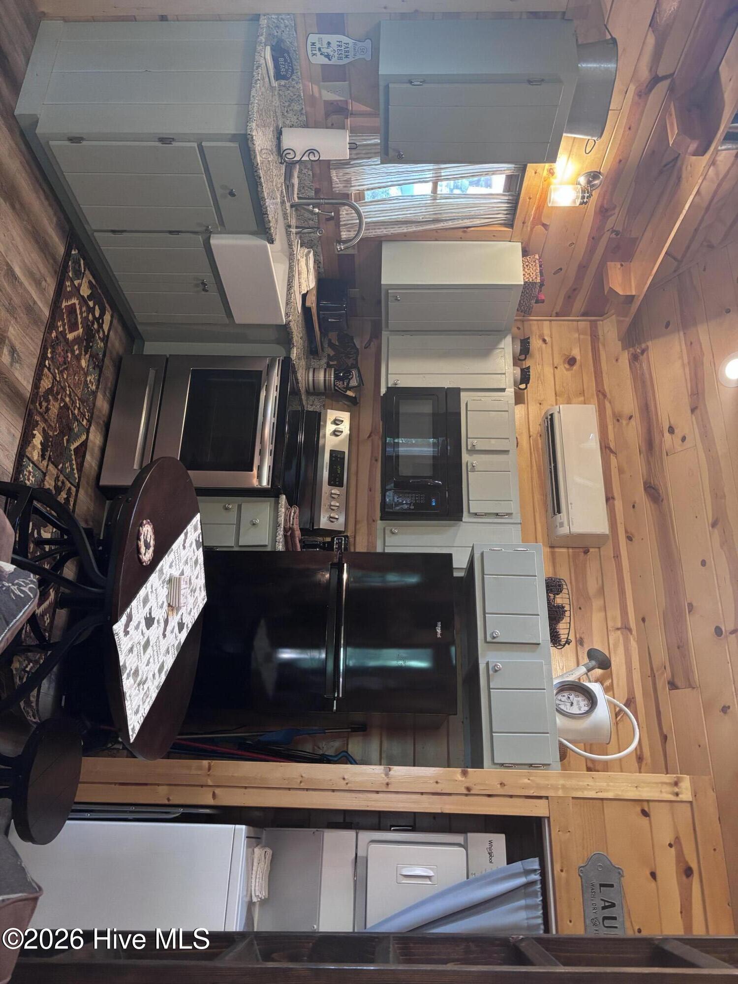 Exterior photo of 27 Eadie, Murphy, NC 28906. MLS: 98522859
