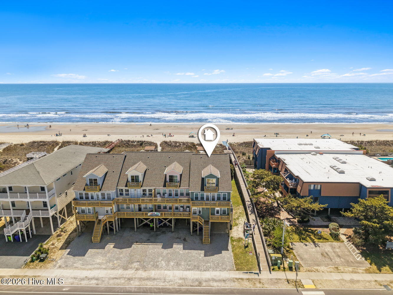 100564917 | Photo 53