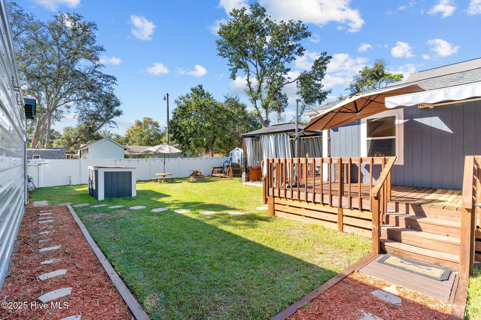 100527496 | Photo 36