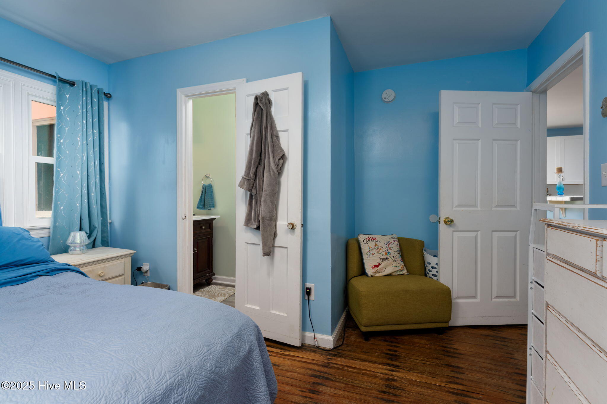 100534181 | Photo 16