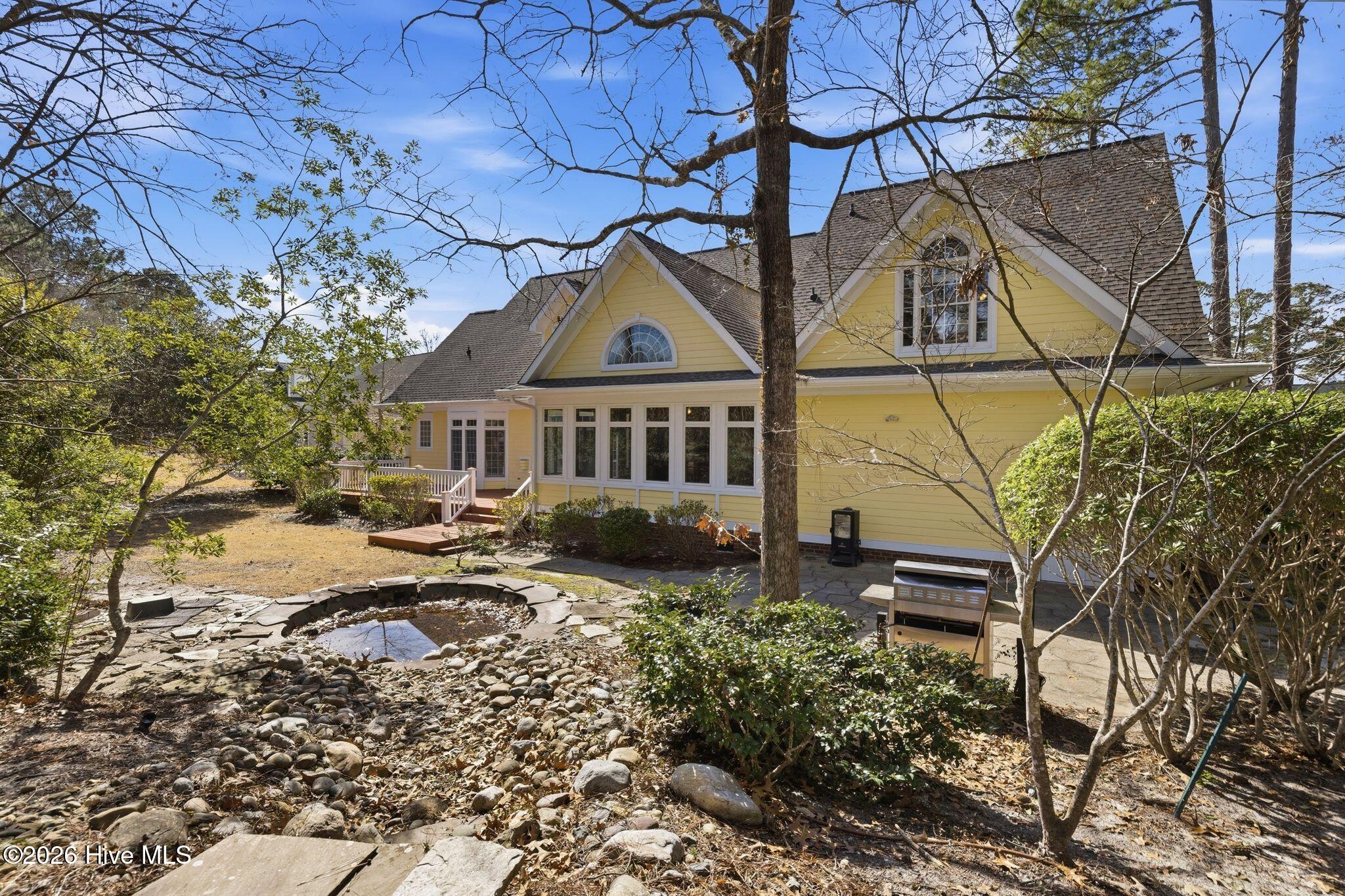 100561180 | Photo 100