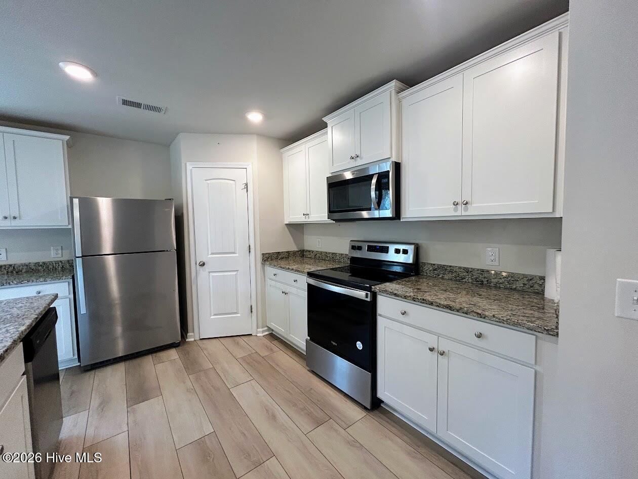 100562771 | Photo 10