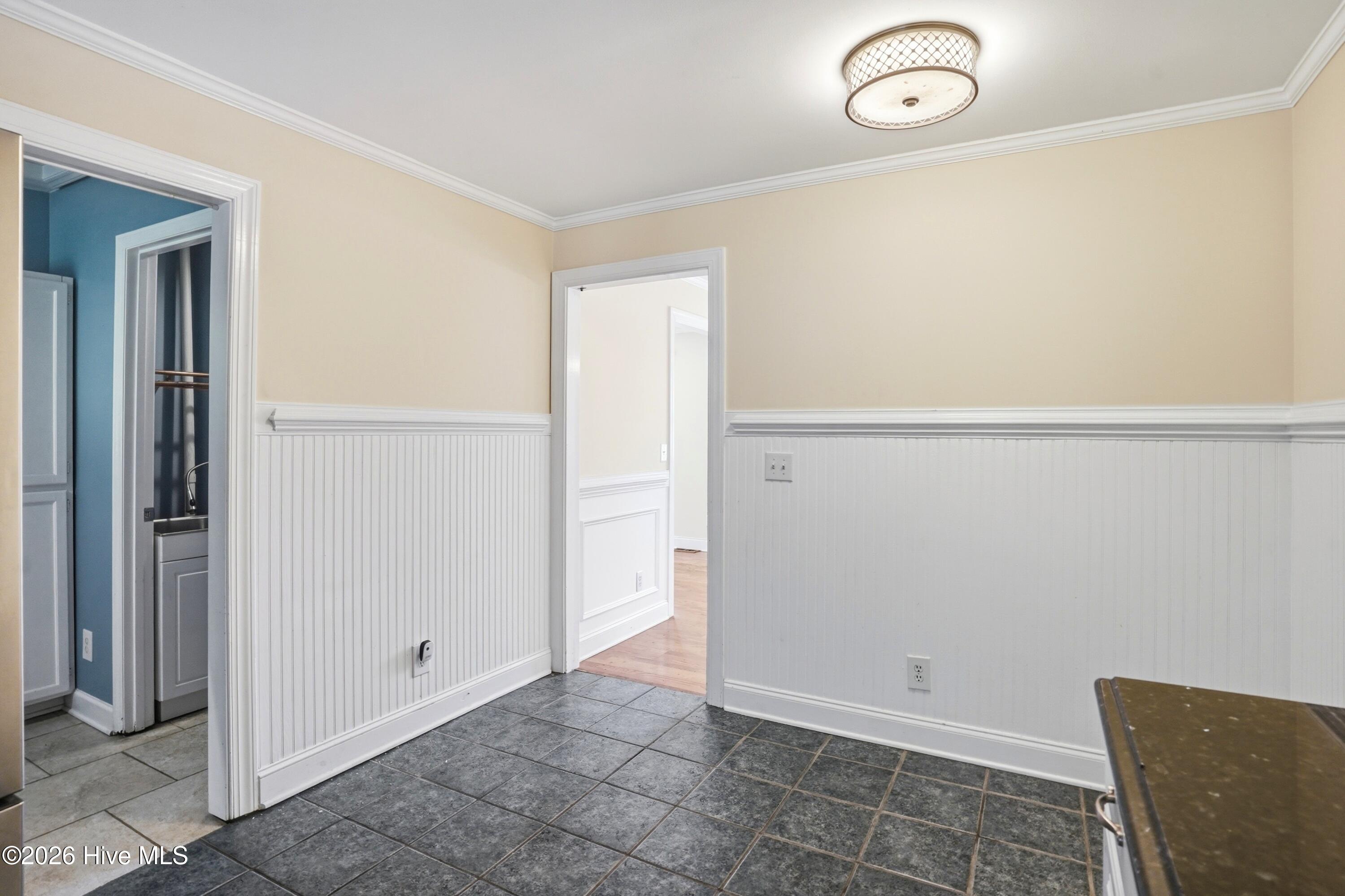 100567003 | Photo 12